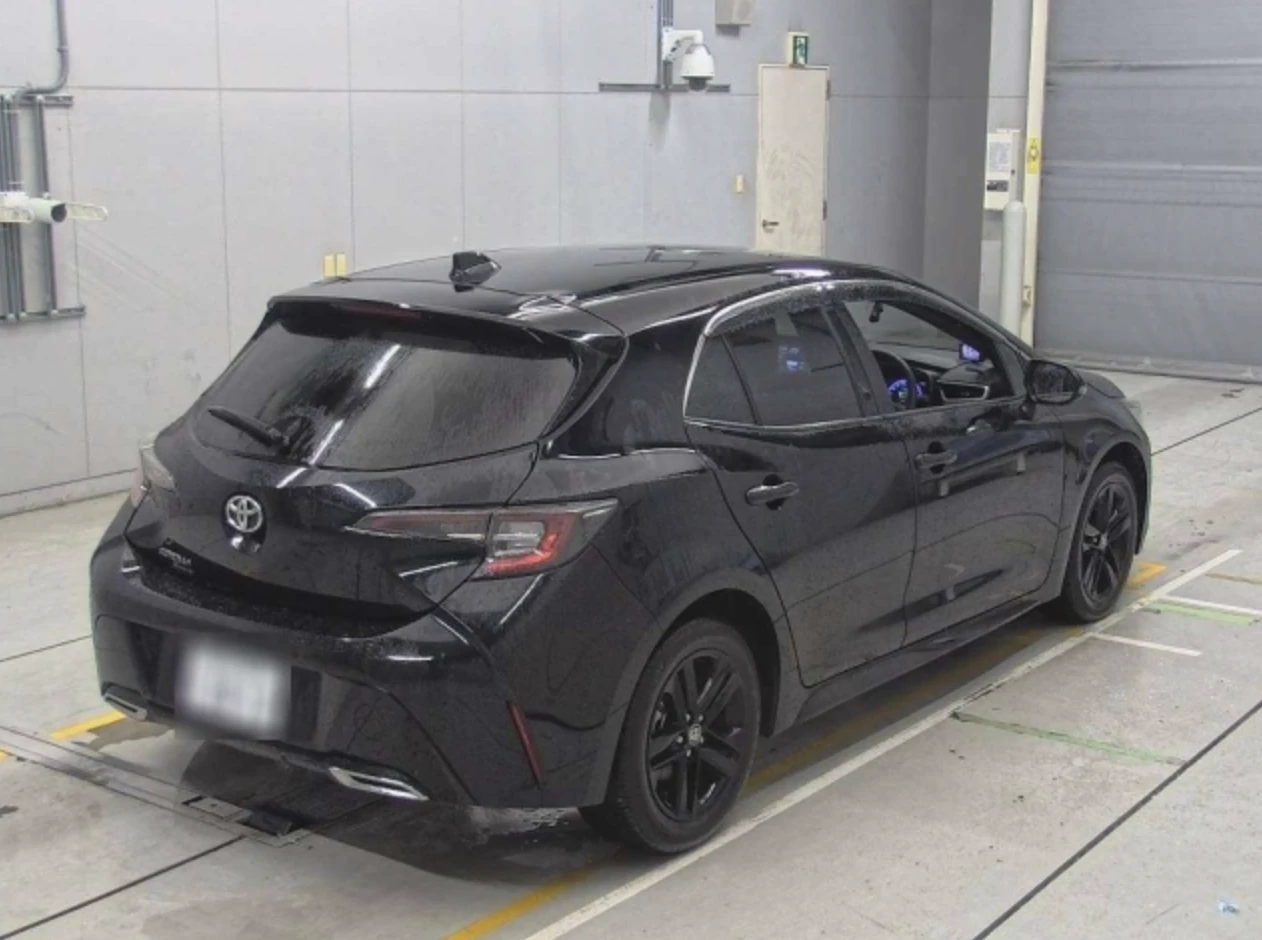 Toyota Corolla, 2022г, передний привод, вариатор