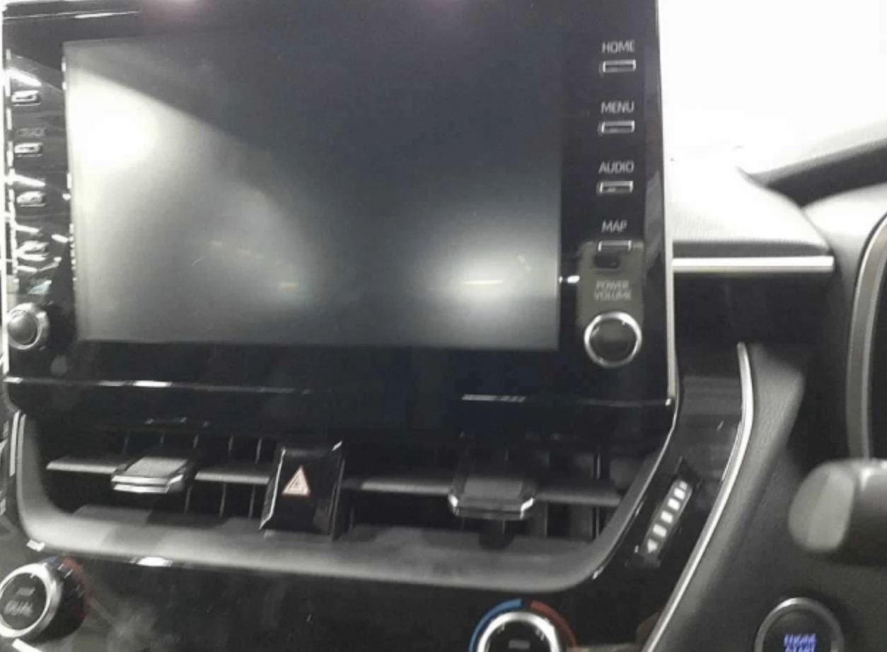 Toyota Corolla, 2022г, передний привод, вариатор