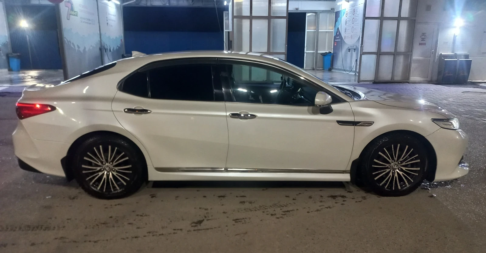 Toyota Camry, 2018г, передний привод, автомат