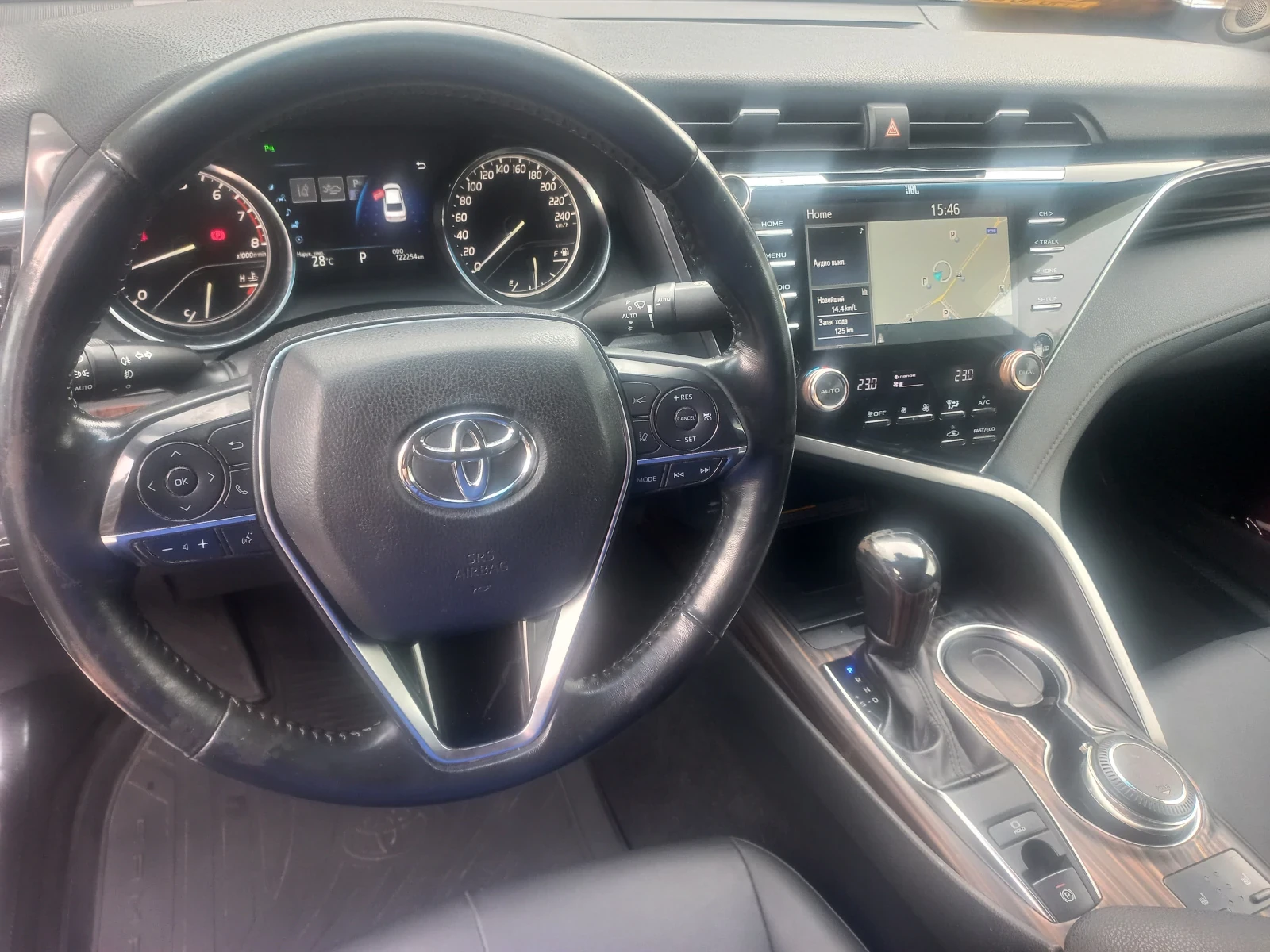 Toyota Camry, 2018г, передний привод, автомат