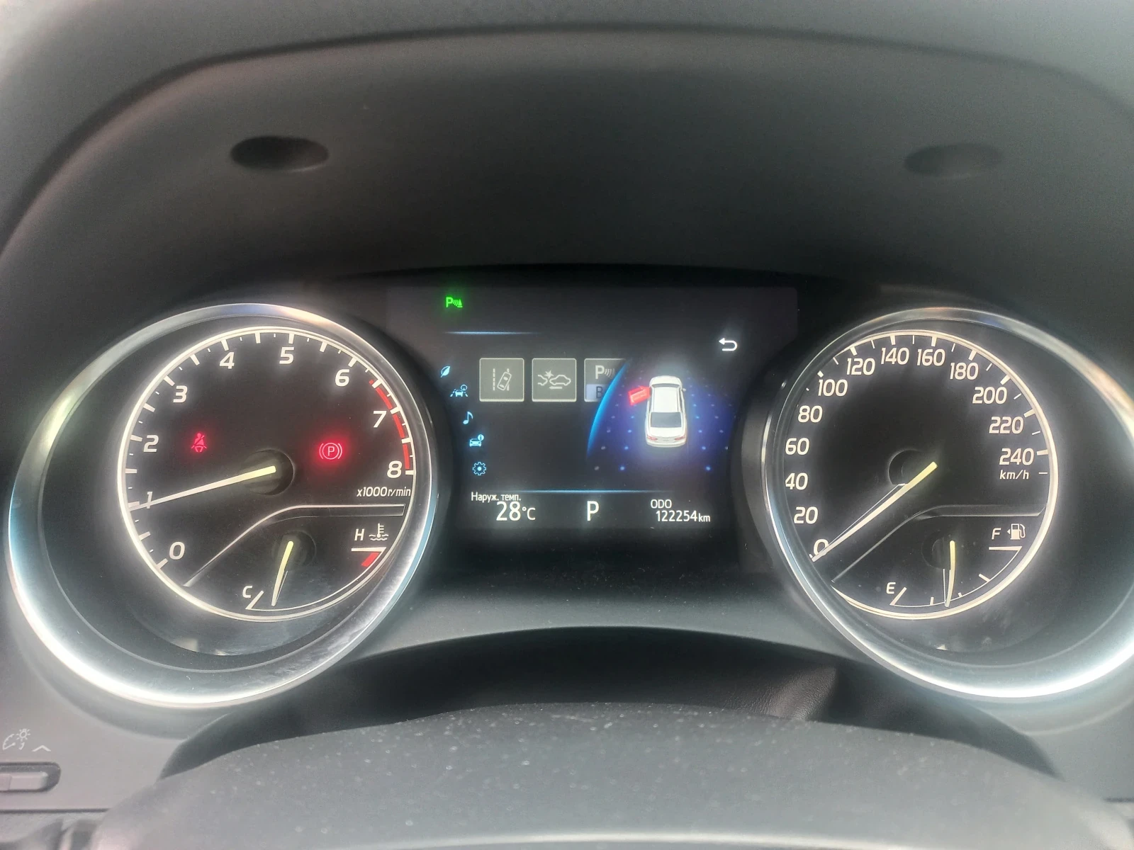 Toyota Camry, 2018г, передний привод, автомат