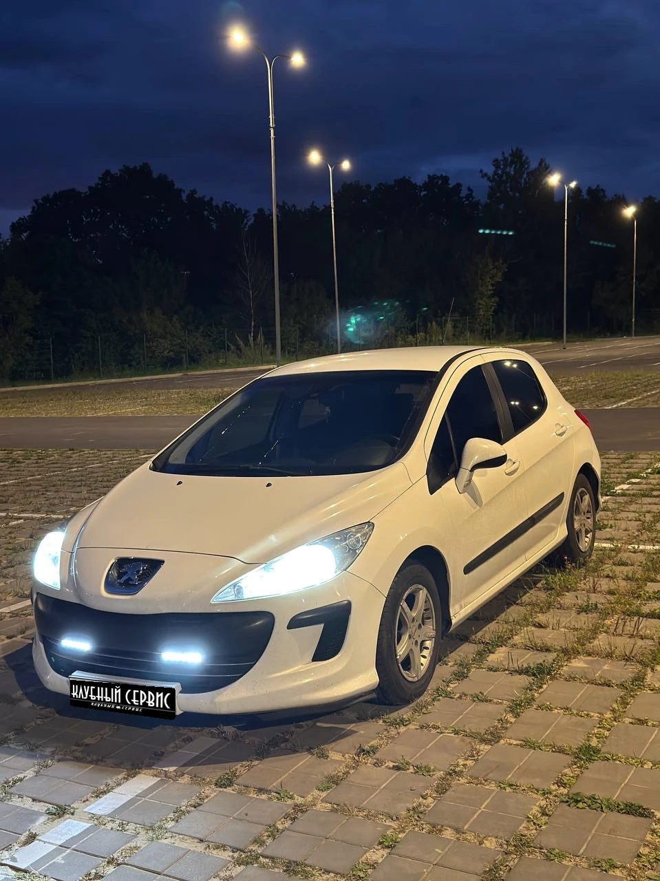 Peugeot 308, 2009г., передний привод, автомат