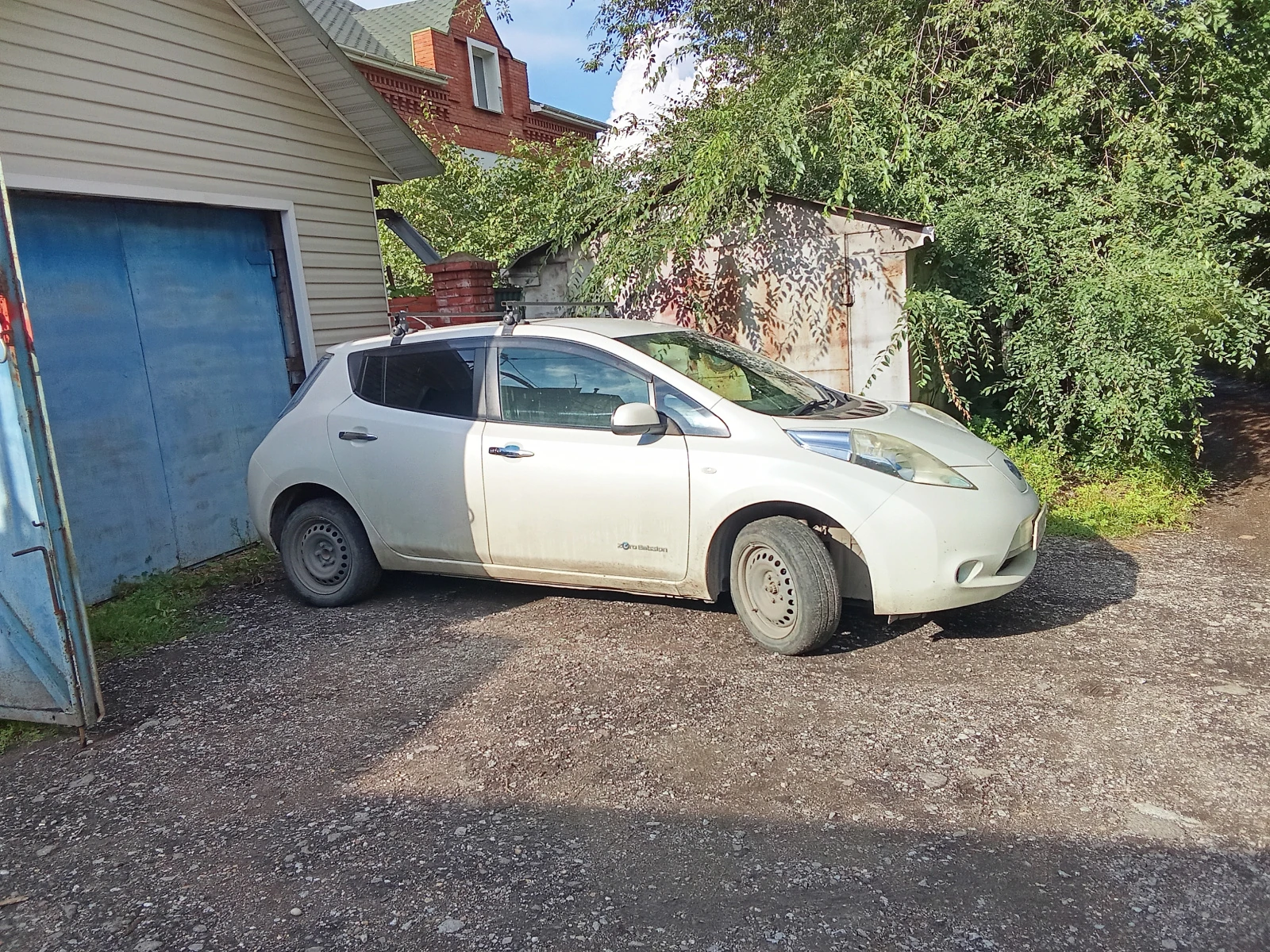 Nissan Leaf, 2013г, передний привод, автомат