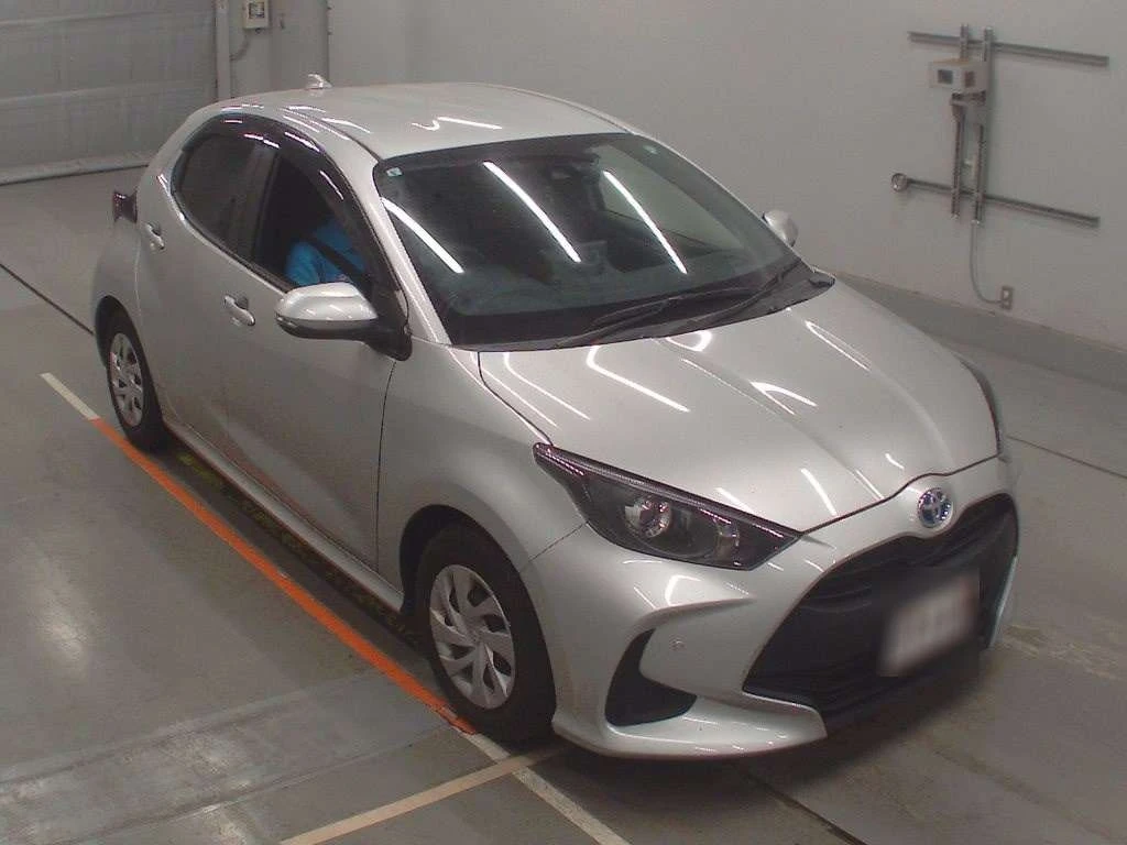 Toyota Yaris, 2021г, передний привод, вариатор