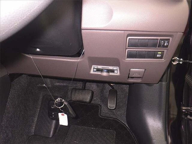 Toyota Yaris, 2021г, передний привод, вариатор