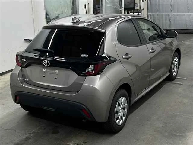 Toyota Yaris, 2022г, полный привод, вариатор