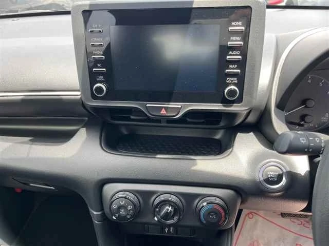 Toyota Yaris, 2022г, полный привод, вариатор