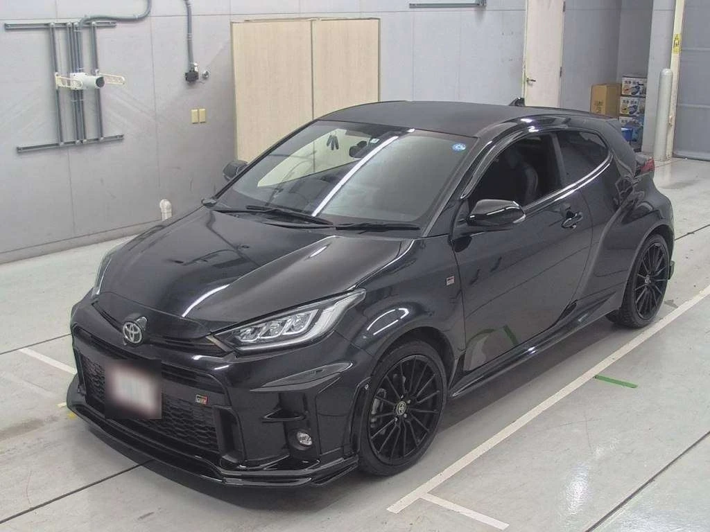 Toyota Yaris, 2021г, передний привод, вариатор