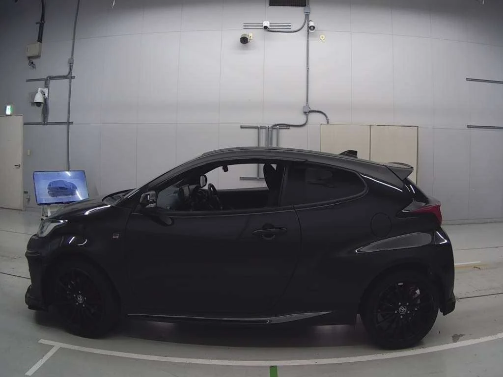 Toyota Yaris, 2021г, передний привод, вариатор