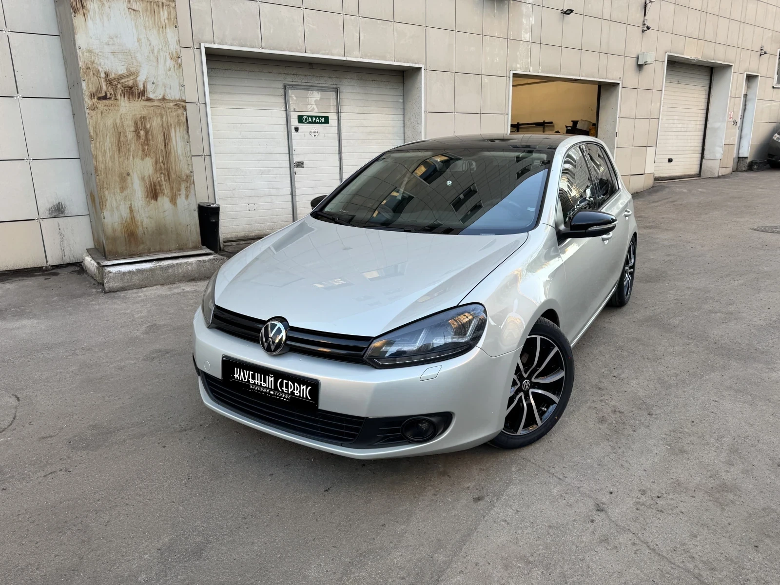 Volkswagen Golf, 2011г, передний привод, робот