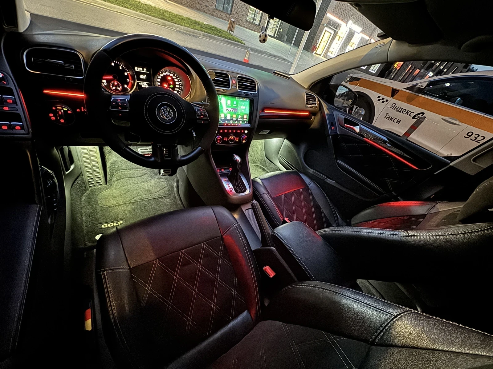 Volkswagen Golf, 2011г, передний привод, робот