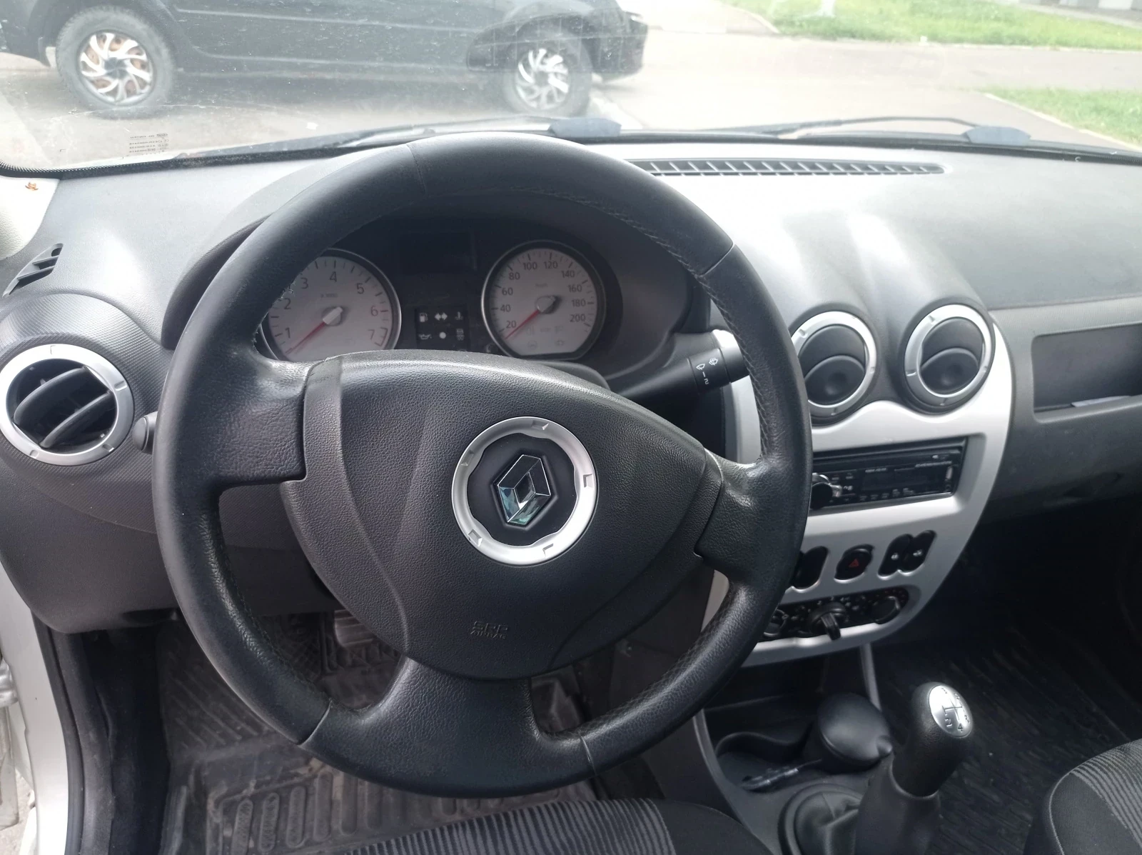 Renault Logan, 2013г, передний привод, механика