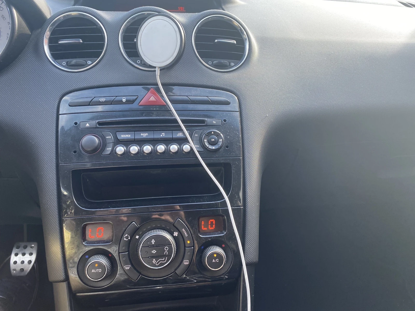 Peugeot 408, 2012г, передний привод, механика