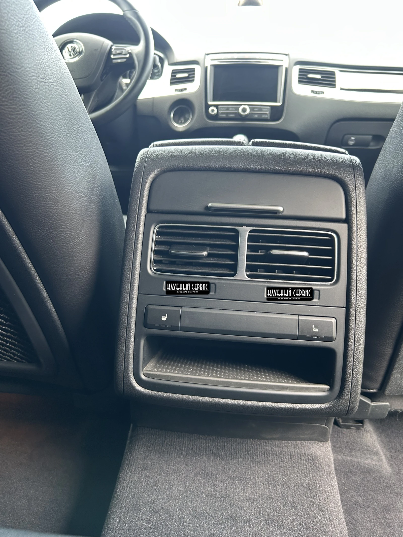 Volkswagen Touareg, 2016г, полный привод, автомат