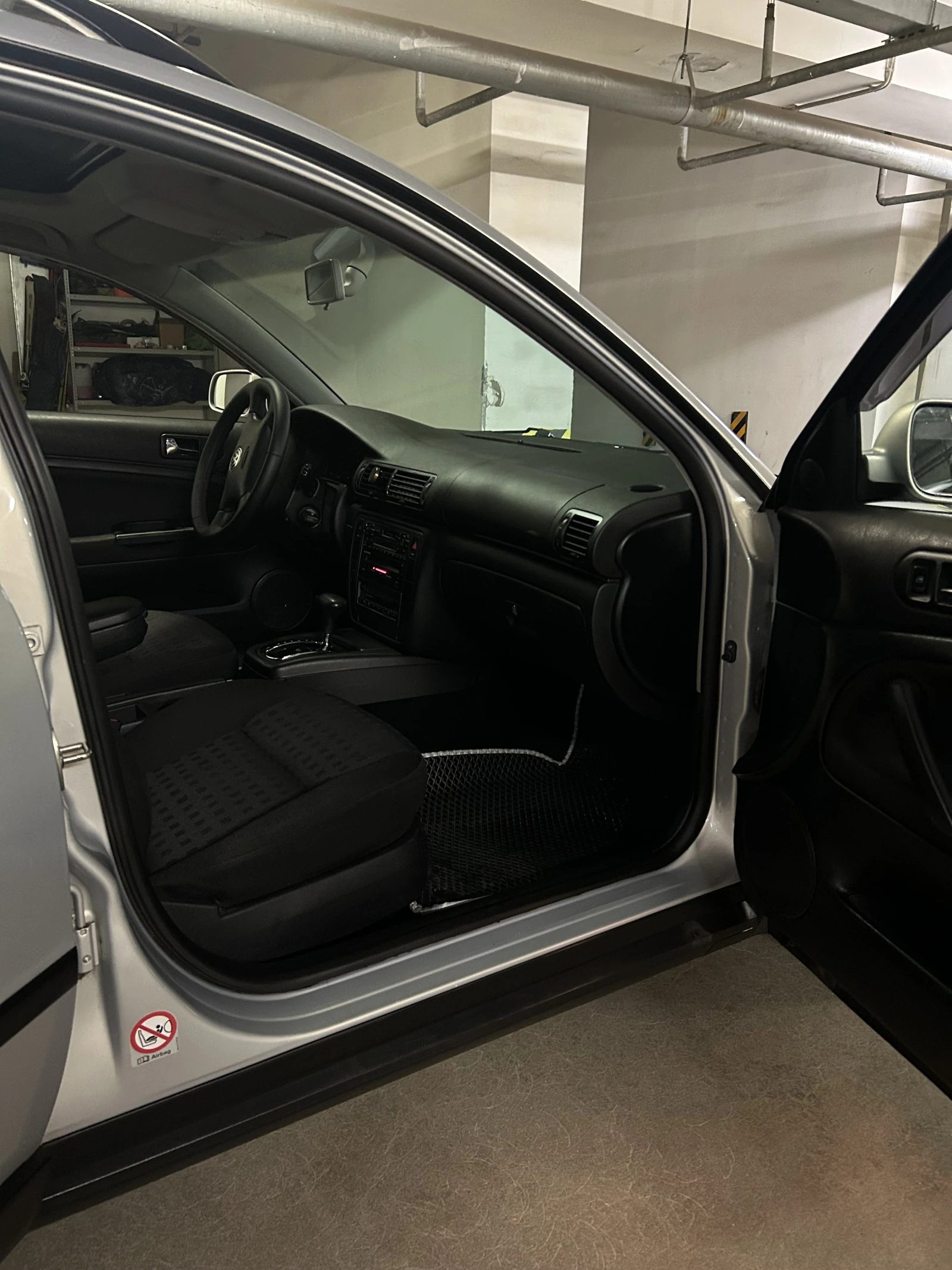 Volkswagen Passat, 2000г, передний привод, автомат