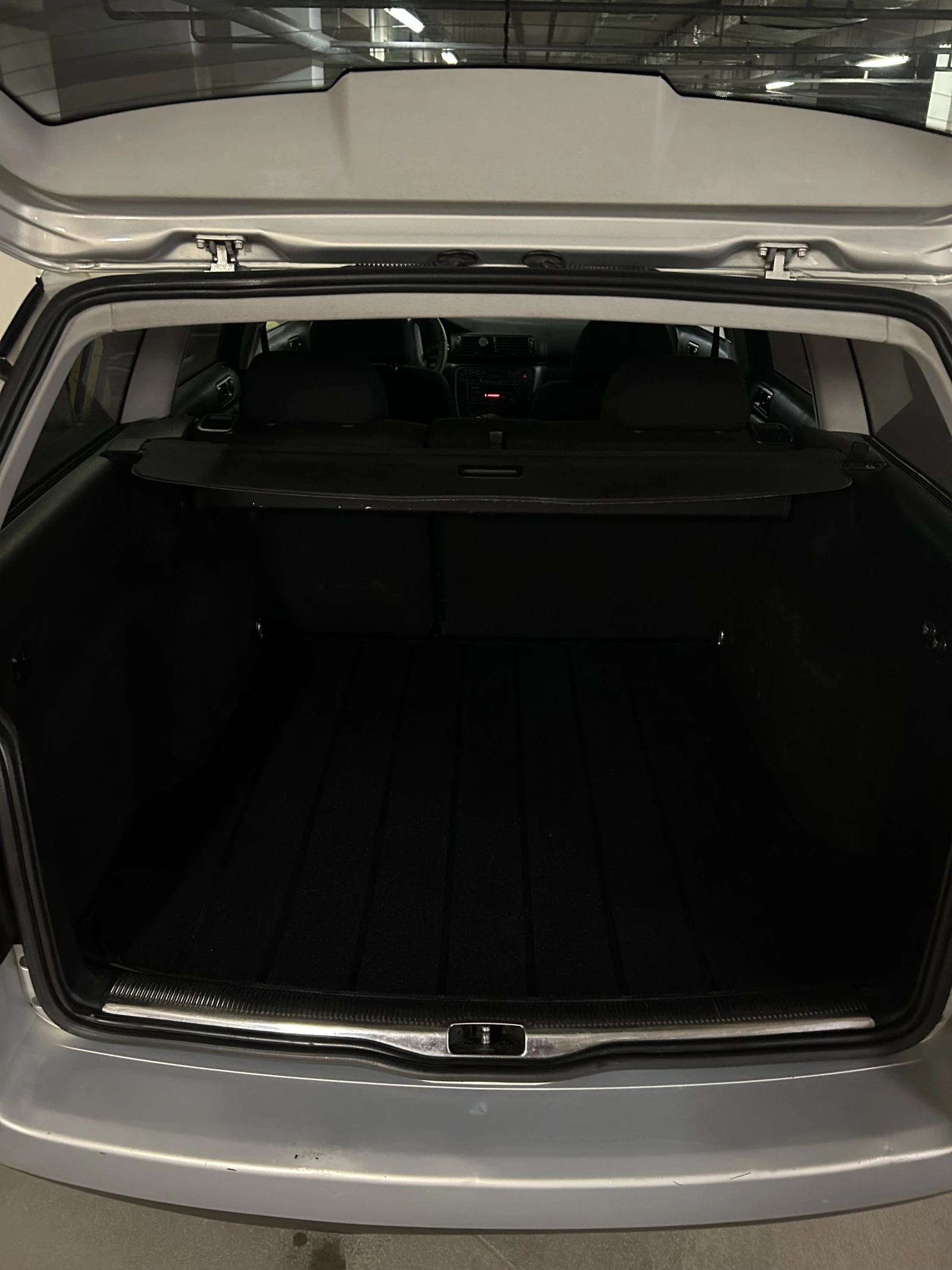 Volkswagen Passat, 2000г, передний привод, автомат