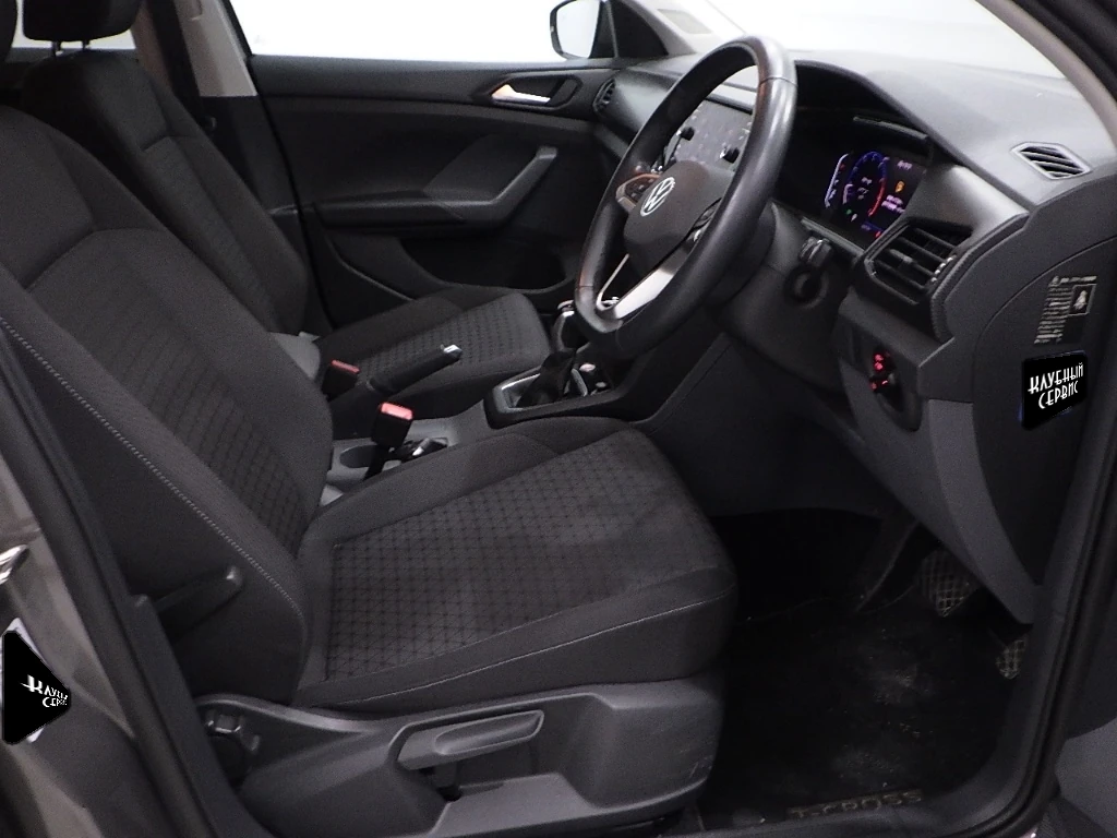 Volkswagen T-Cross, 2021г, передний привод, робот