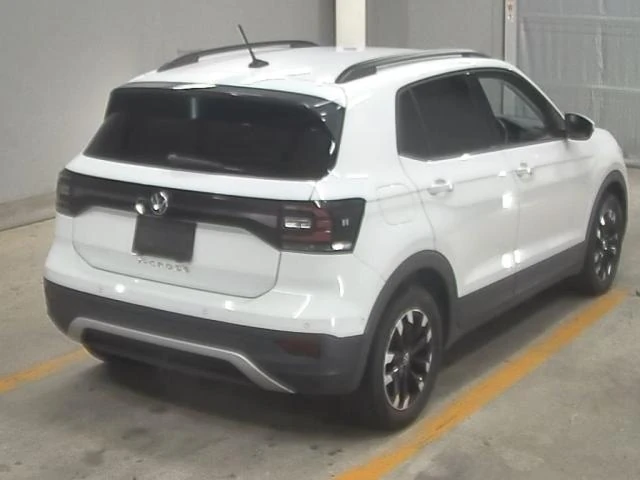 Volkswagen T-Cross, 2021г, передний привод, робот