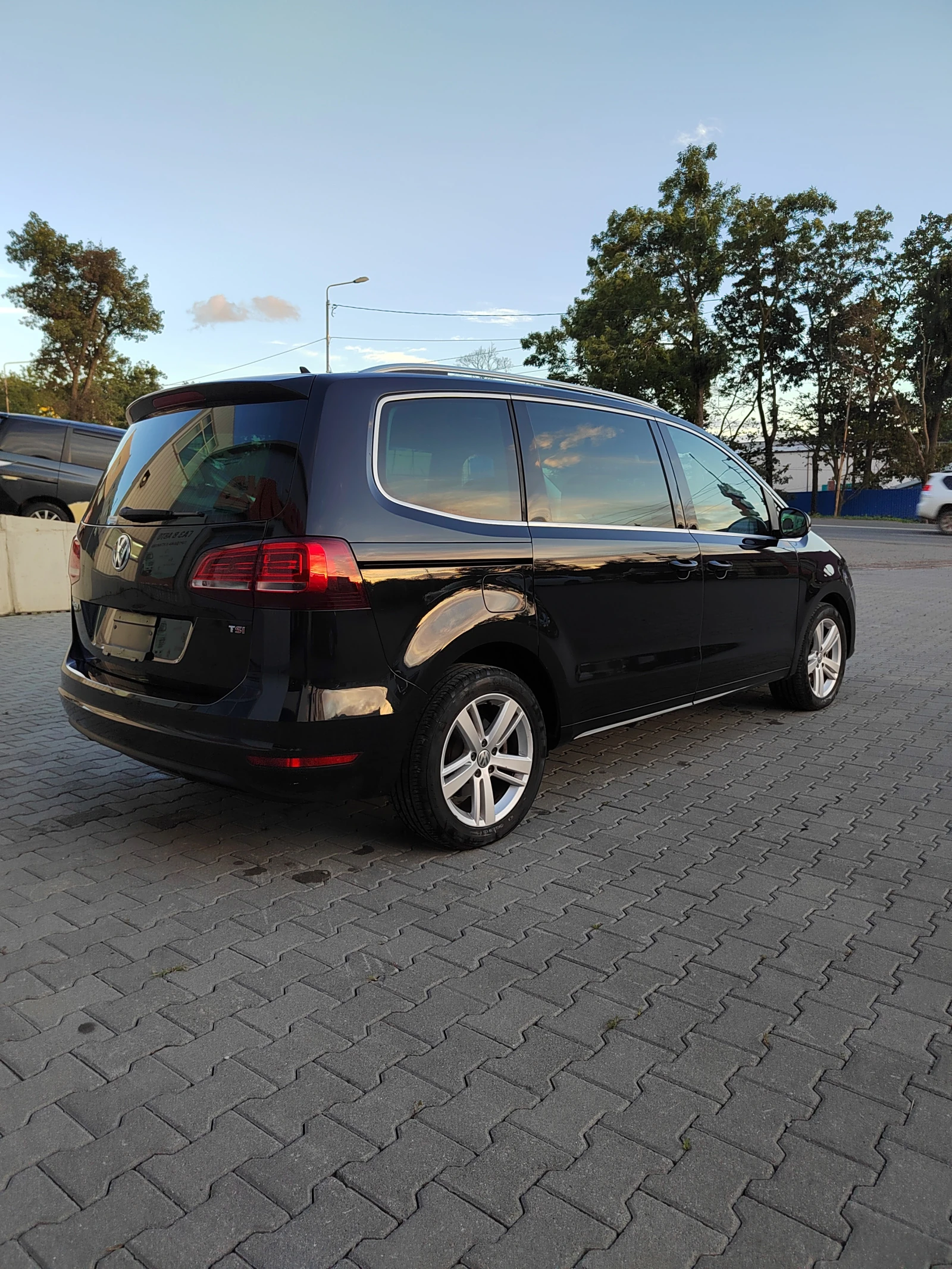 Volkswagen Sharan, 2015г, передний привод, робот