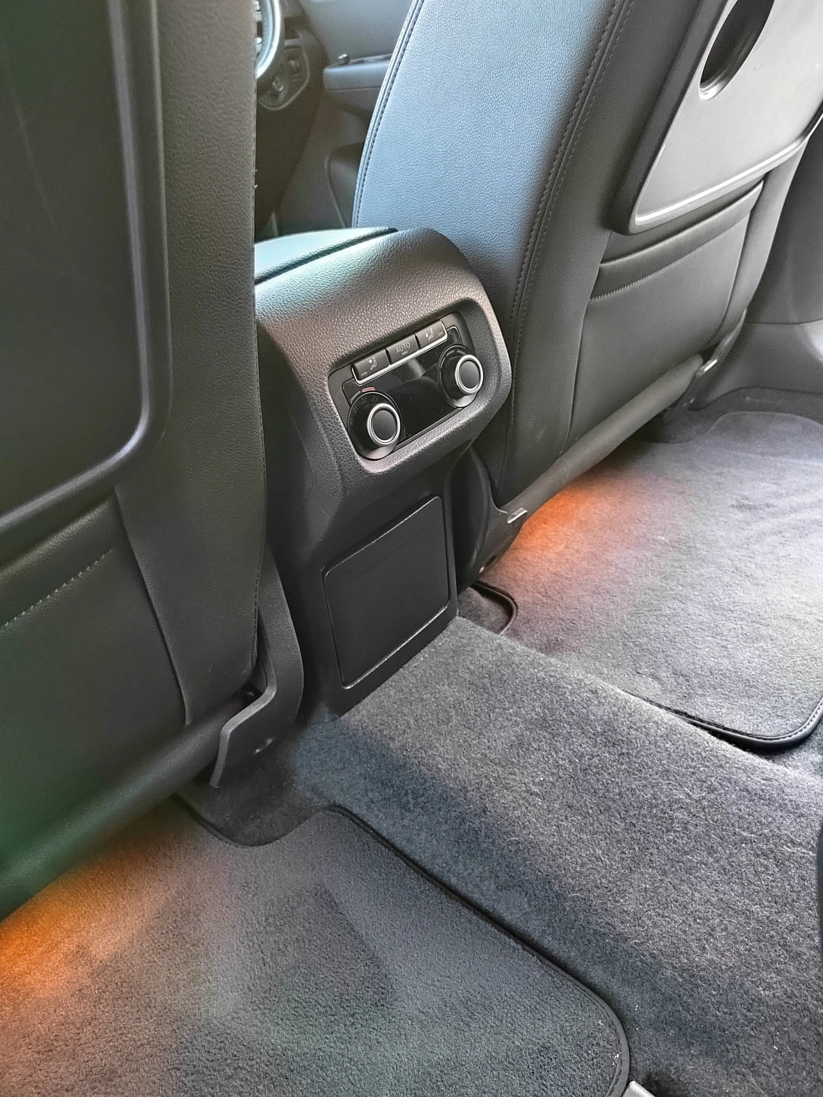 Volkswagen Sharan, 2015г, передний привод, робот