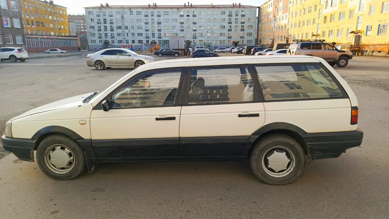 Volkswagen Passat, 1989г, передний привод, механика