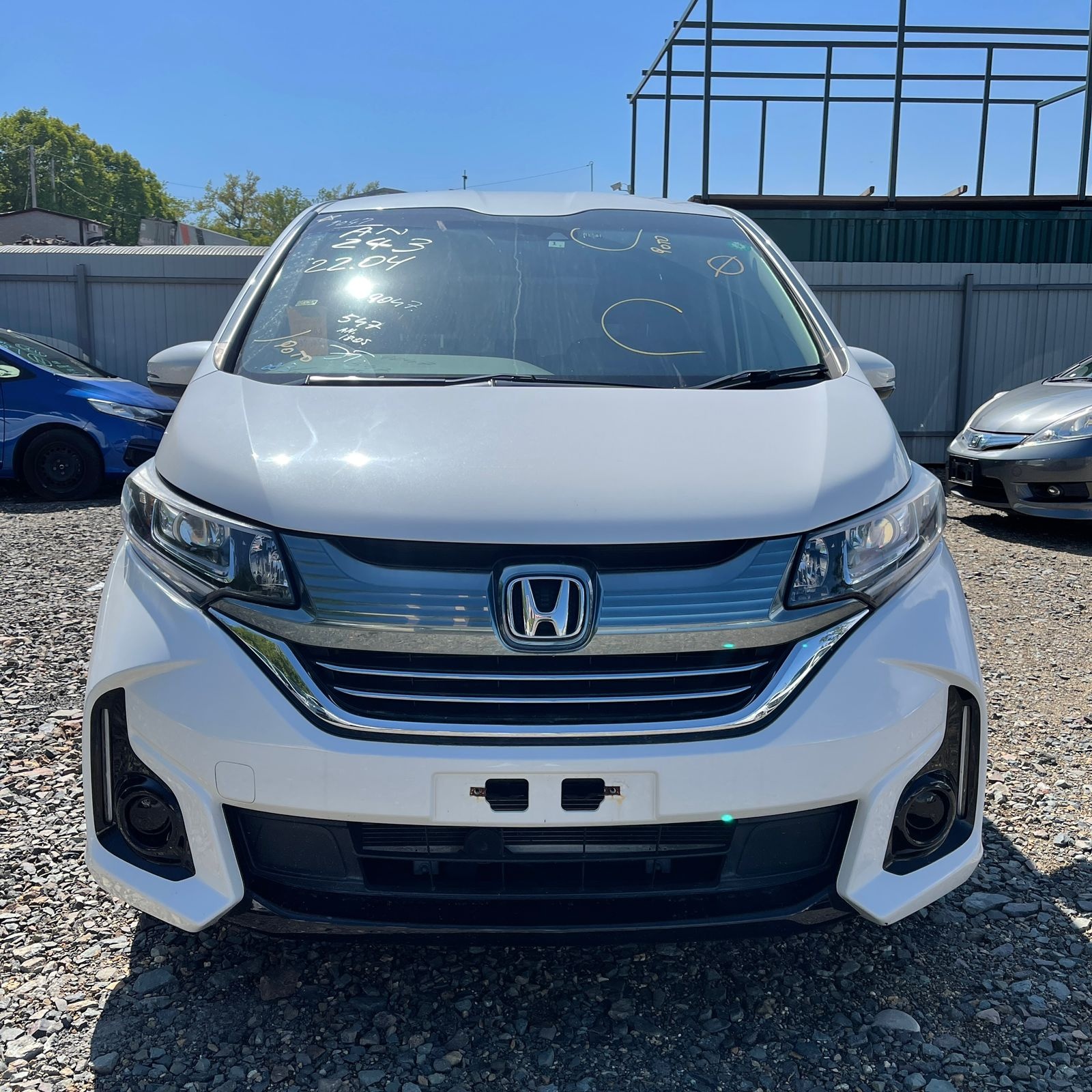Honda Freed, 2017г, полный привод, робот
