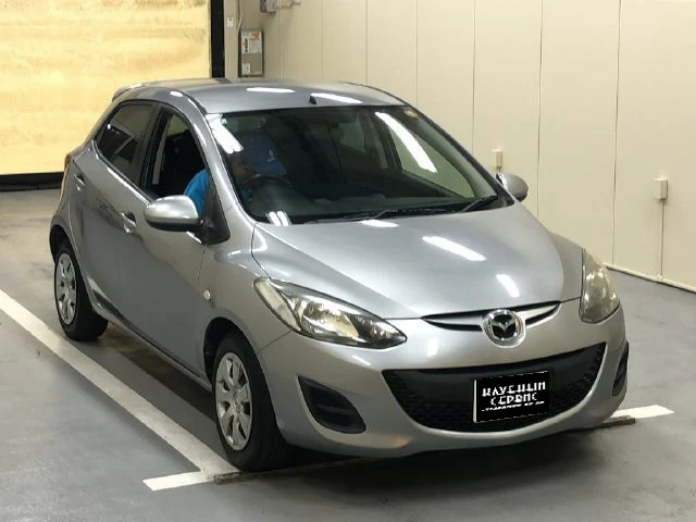 Mazda Demio, 2012г., передний привод, вариатор