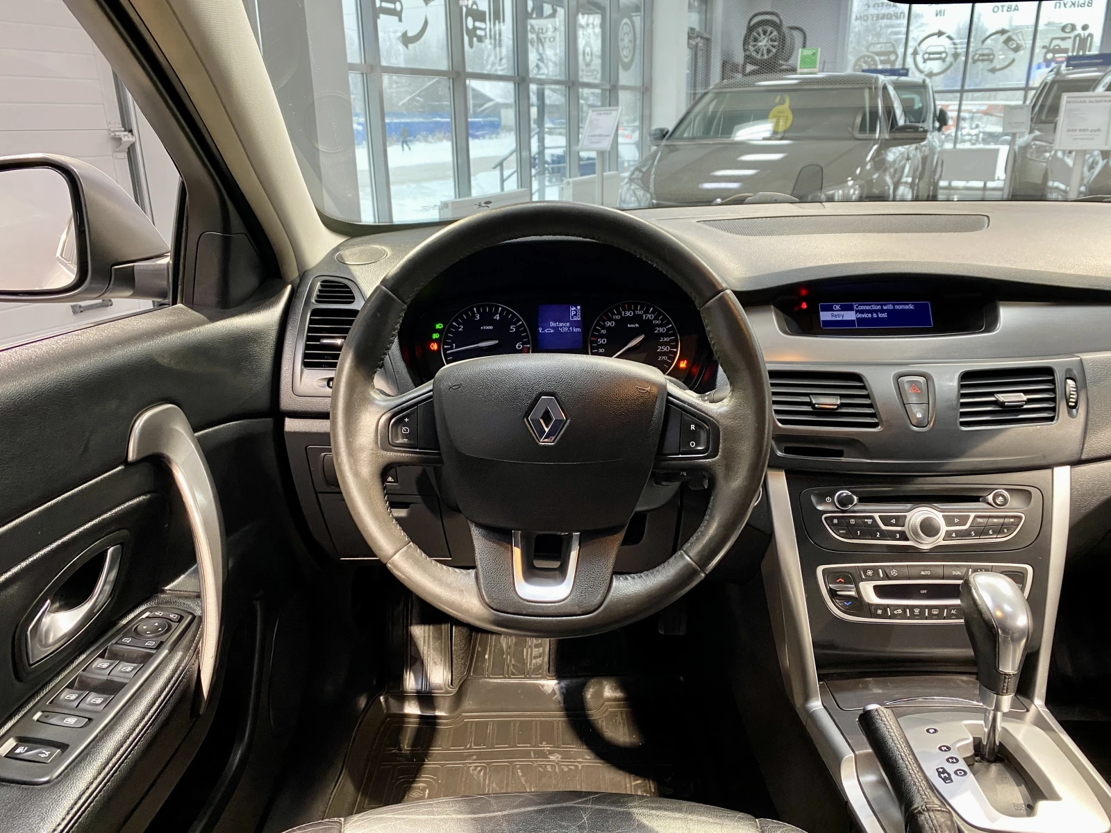 Renault Latitude, 2010г, передний привод, вариатор