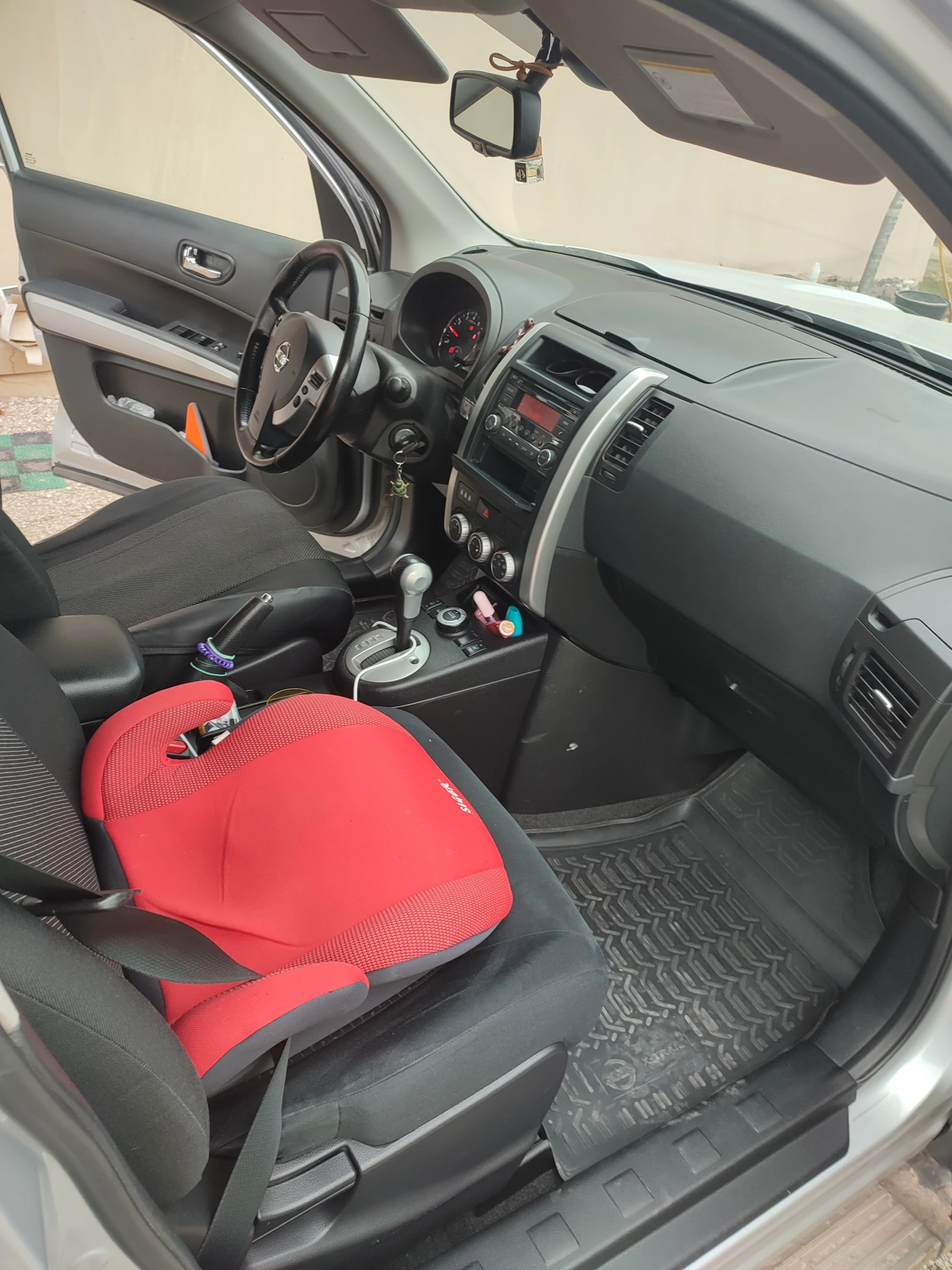 Nissan X-Trail, 2014г, полный привод, вариатор