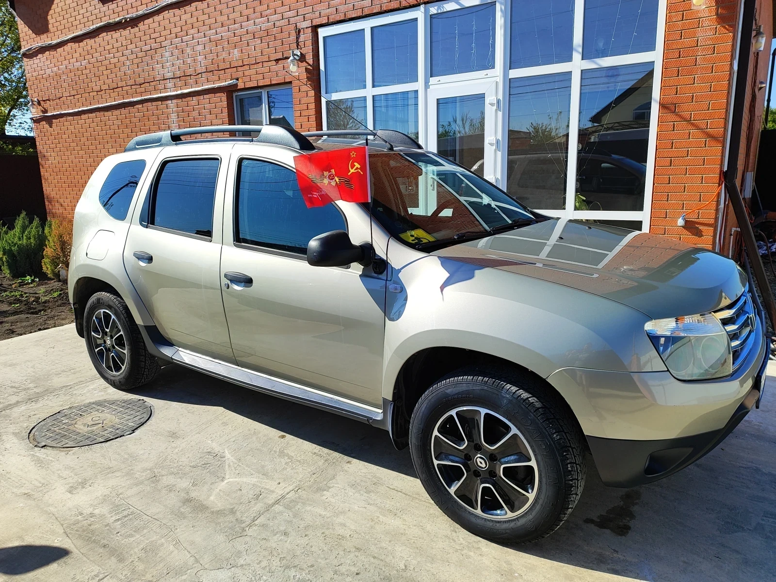 Renault Duster, 2012г, полный привод, механика