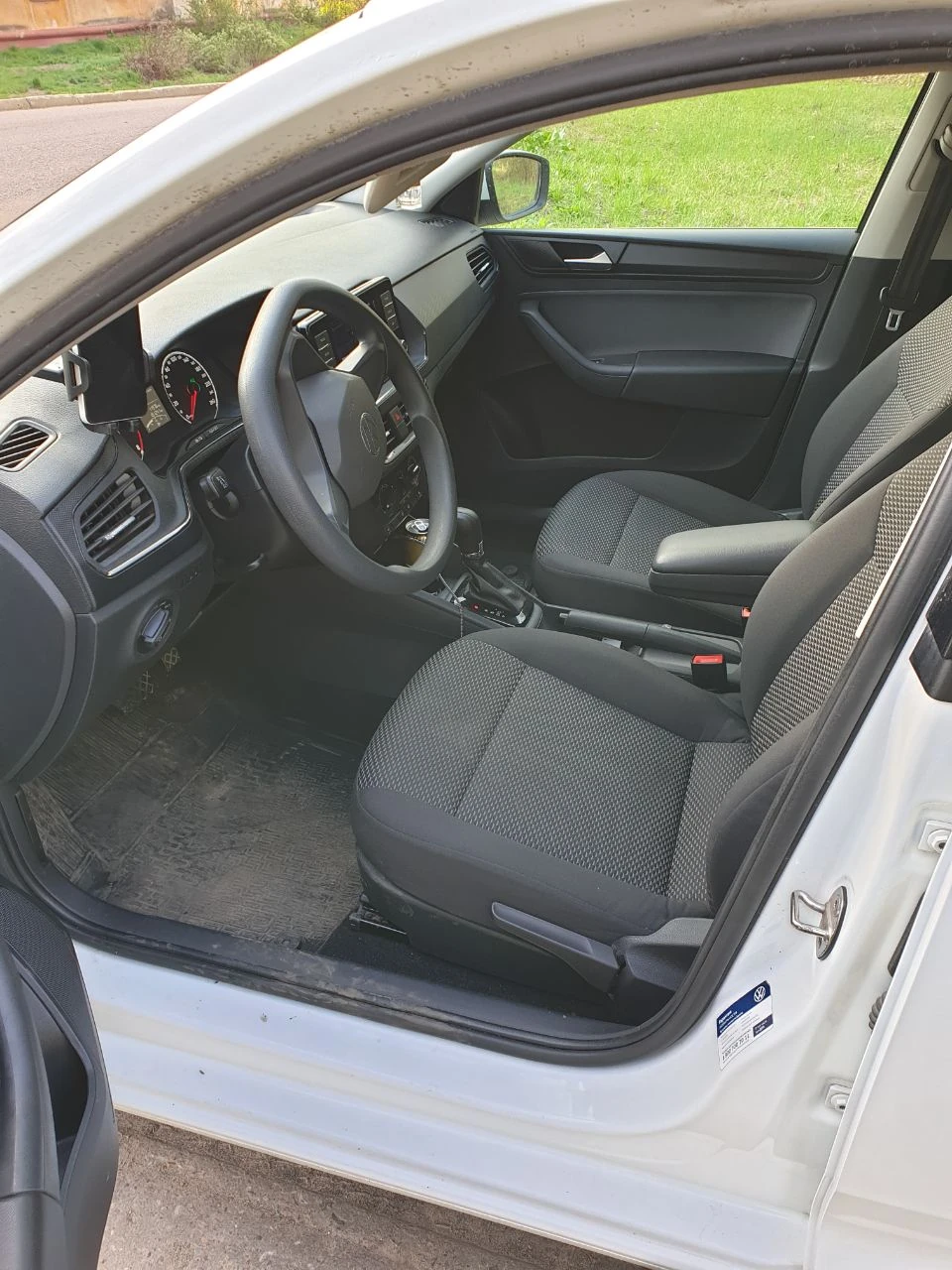 Volkswagen Polo, 2020г, передний привод, автомат