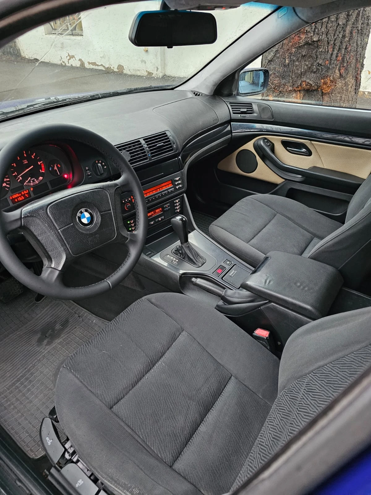 BMW 5 серии, 1998г, задний привод, автомат