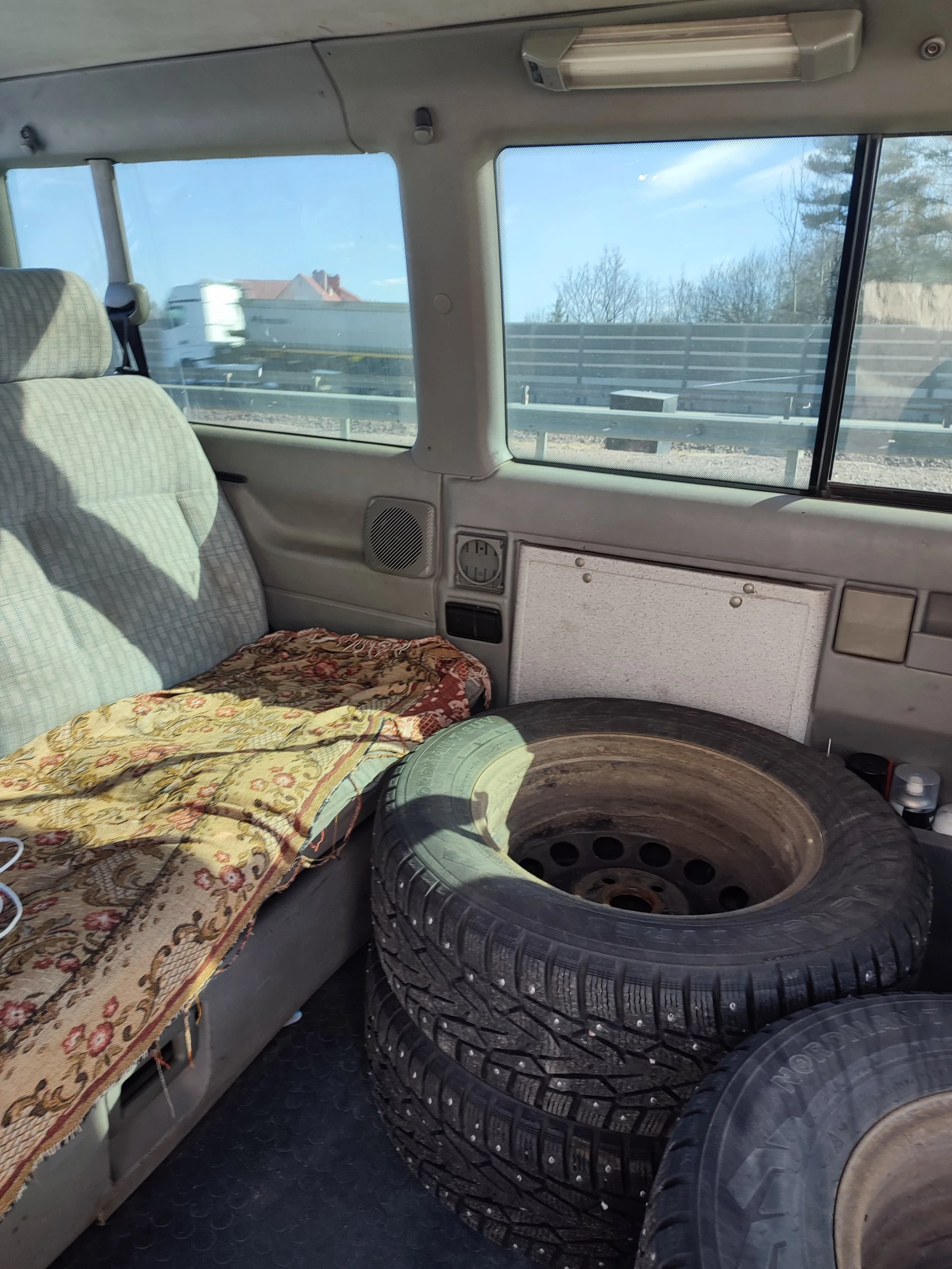 Volkswagen Transporter, 1999г, передний привод, механика