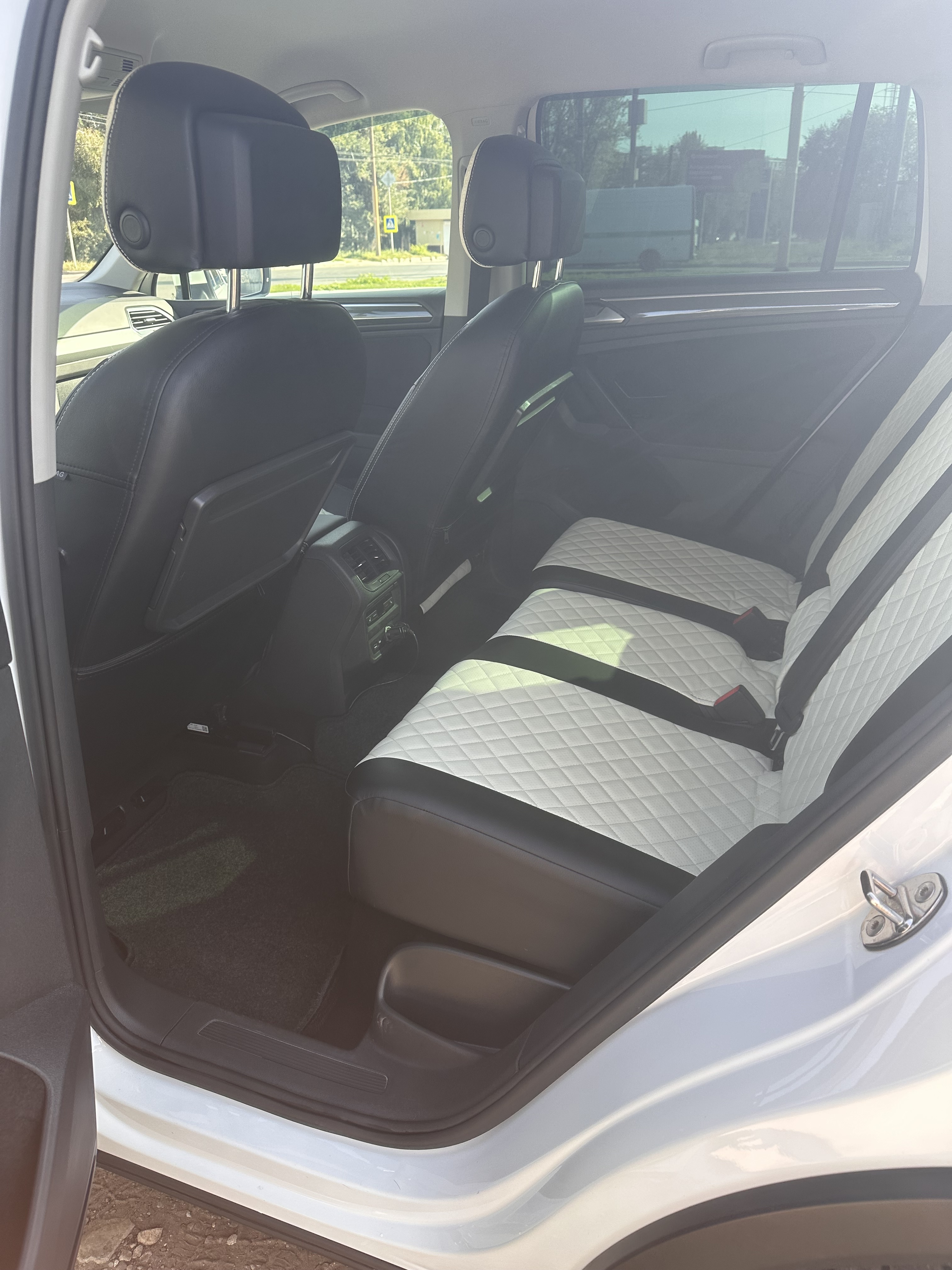 Volkswagen Tiguan, 2020г, полный привод, робот