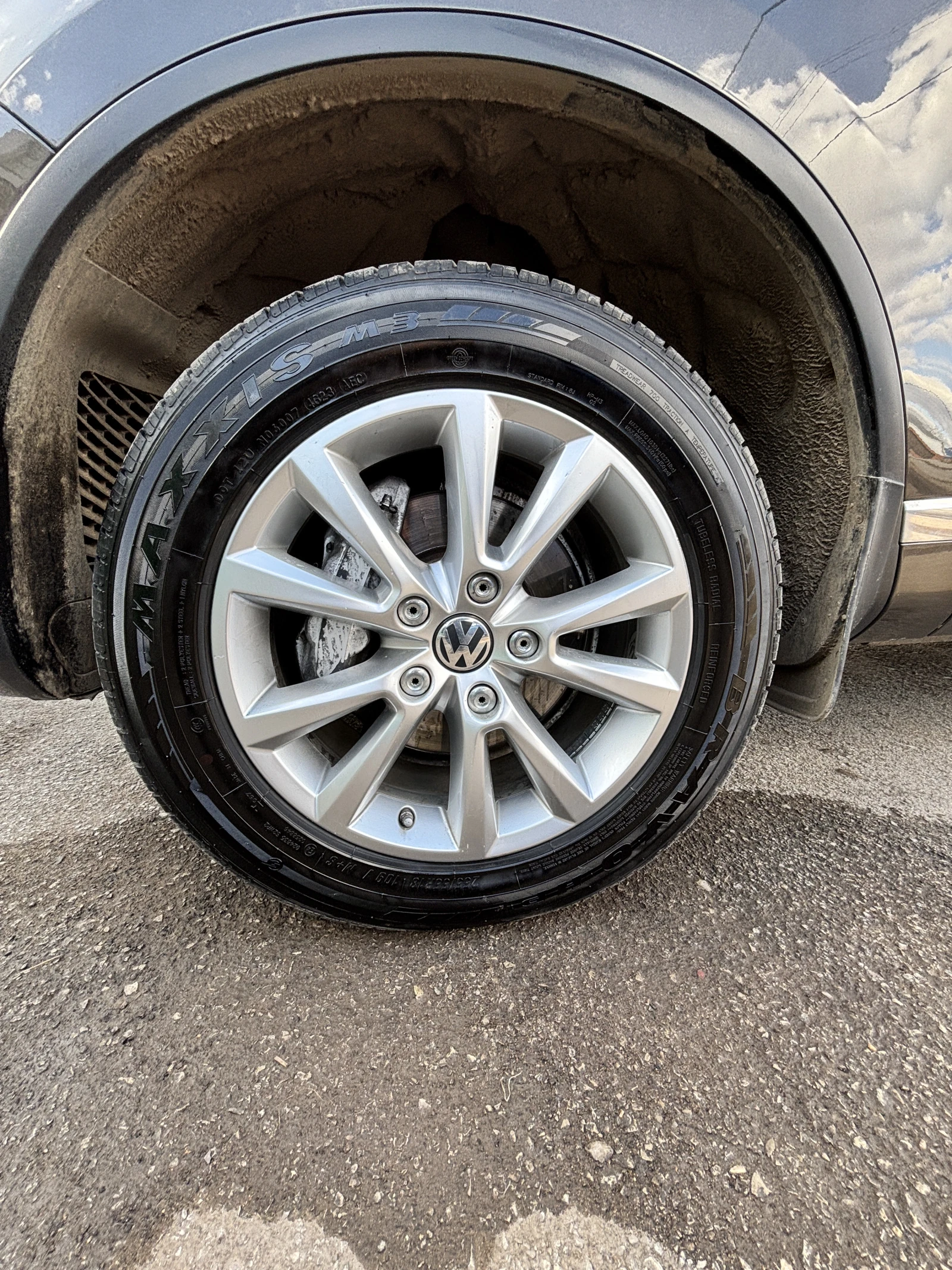 Volkswagen Touareg, 2015г, полный привод, автомат