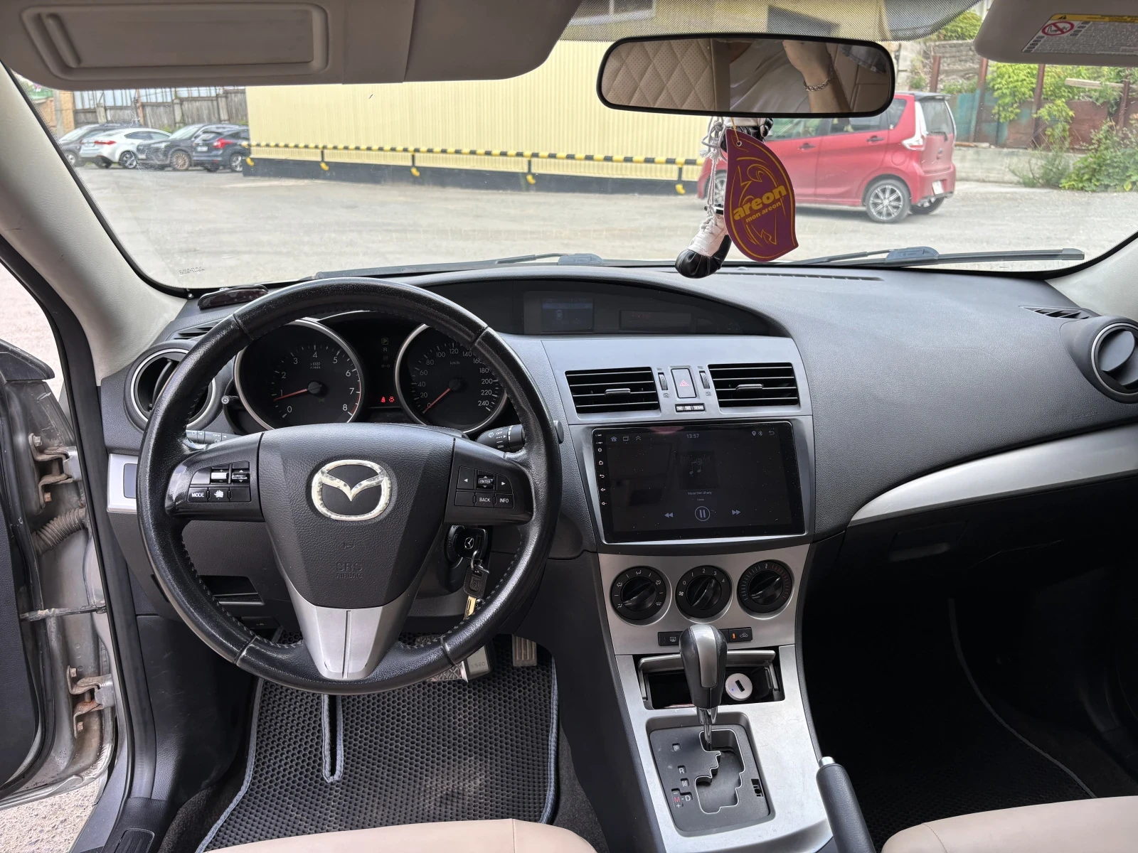 Mazda 3, 2010г, передний привод, автомат