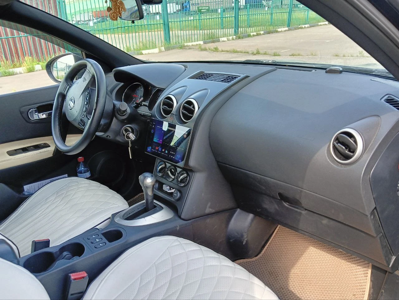 Nissan Qashqai, 2013г, передний привод, вариатор
