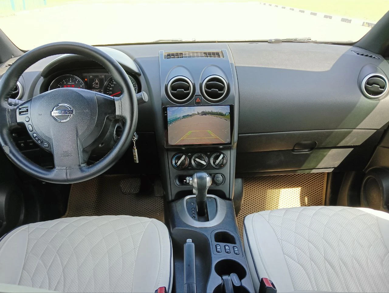 Nissan Qashqai, 2013г, передний привод, вариатор