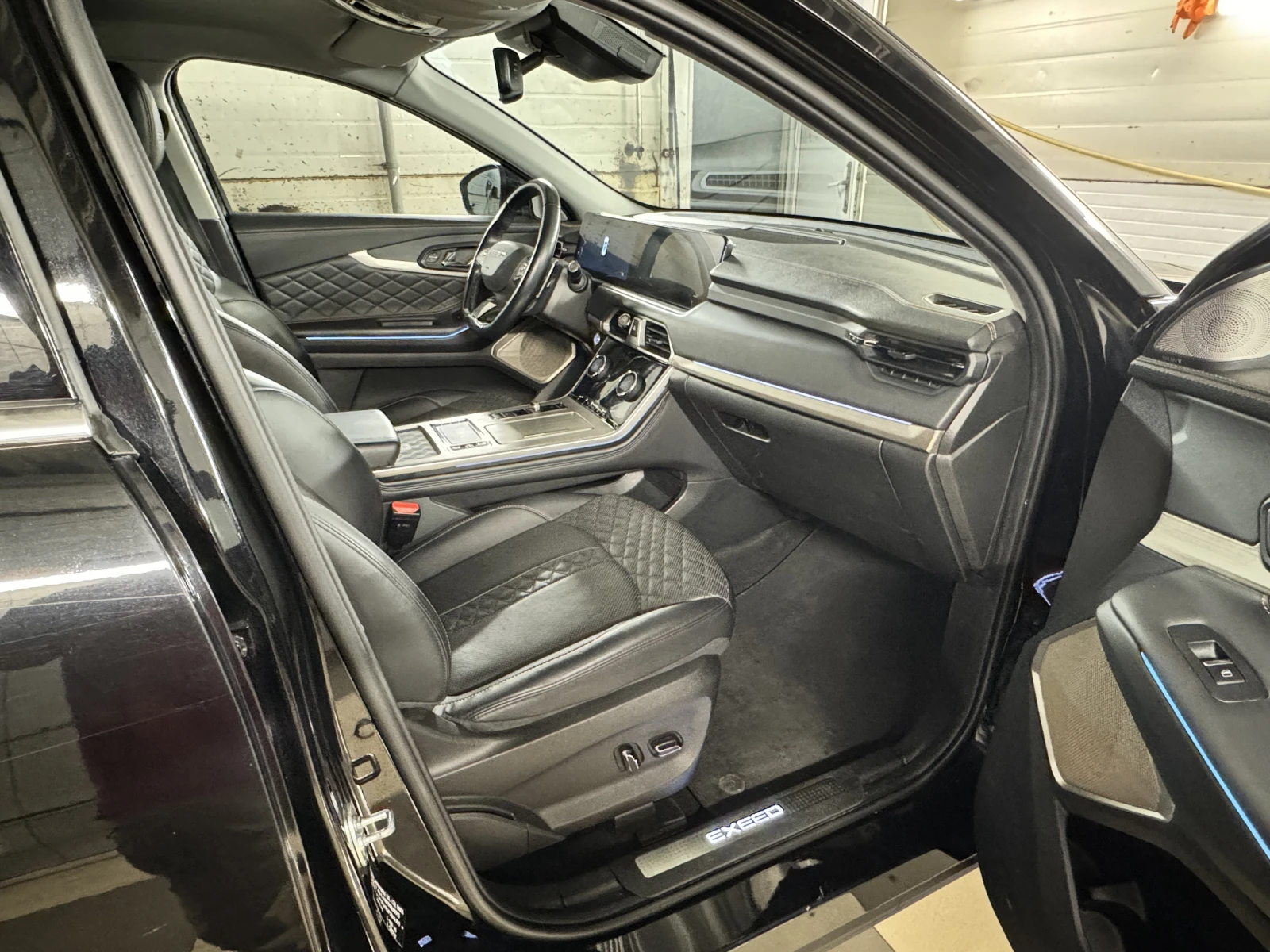 Exeed TXL, 2022г, полный привод, робот