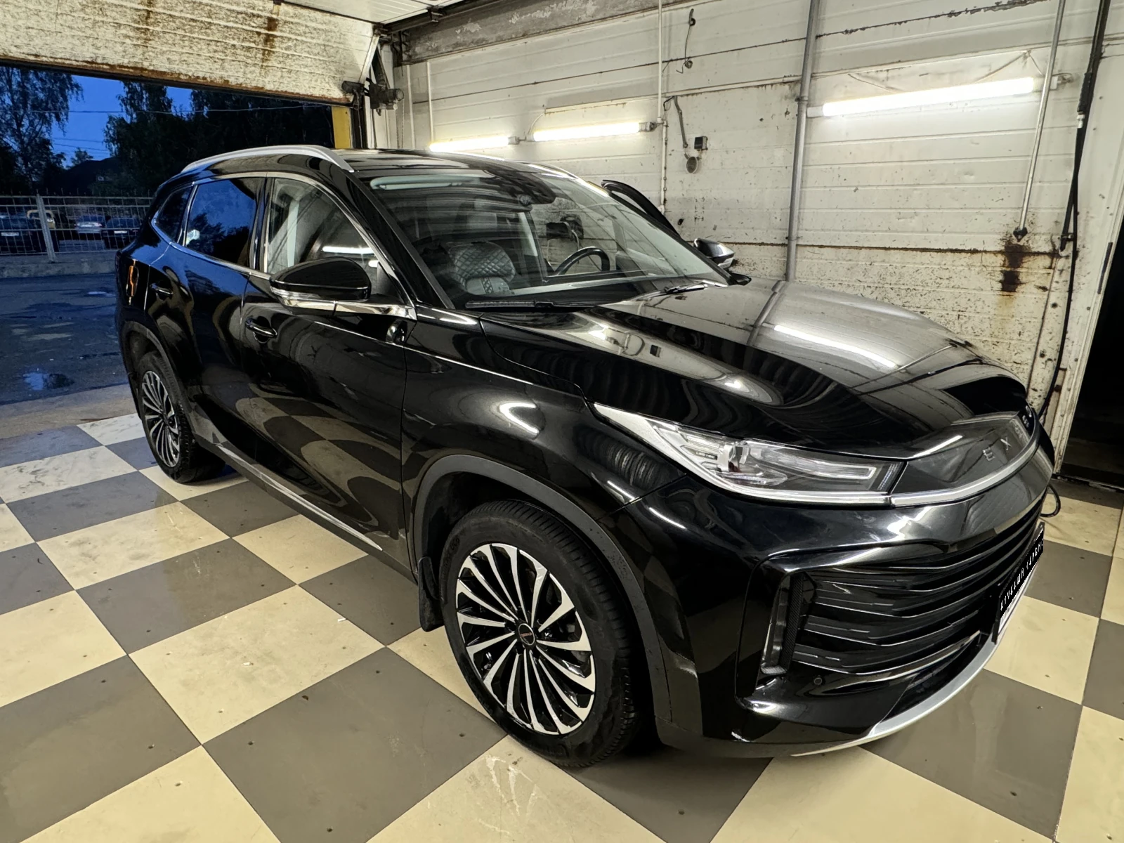 Exeed TXL, 2022г, полный привод, робот