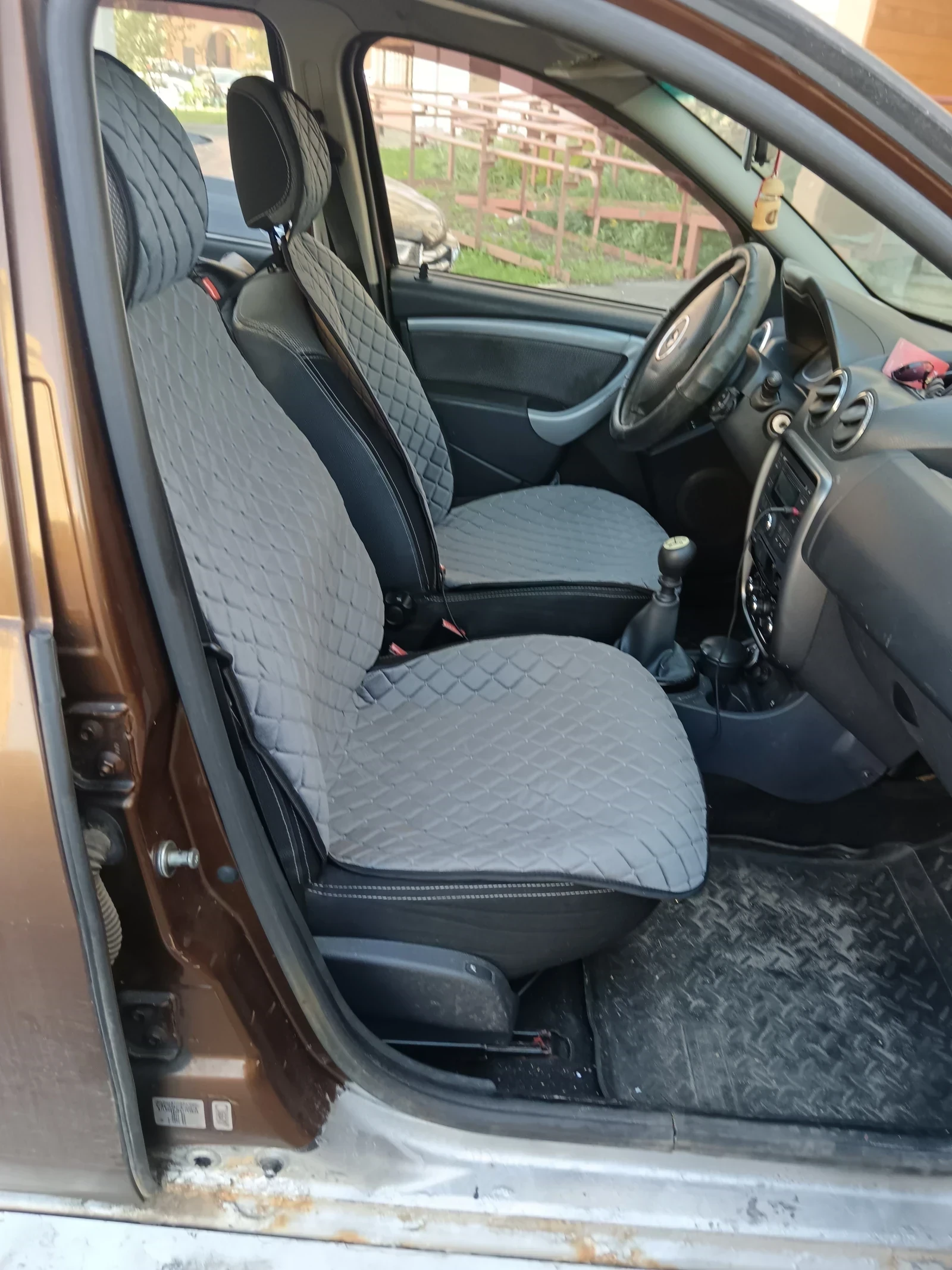 Renault Duster, 2012г, полный привод, механика