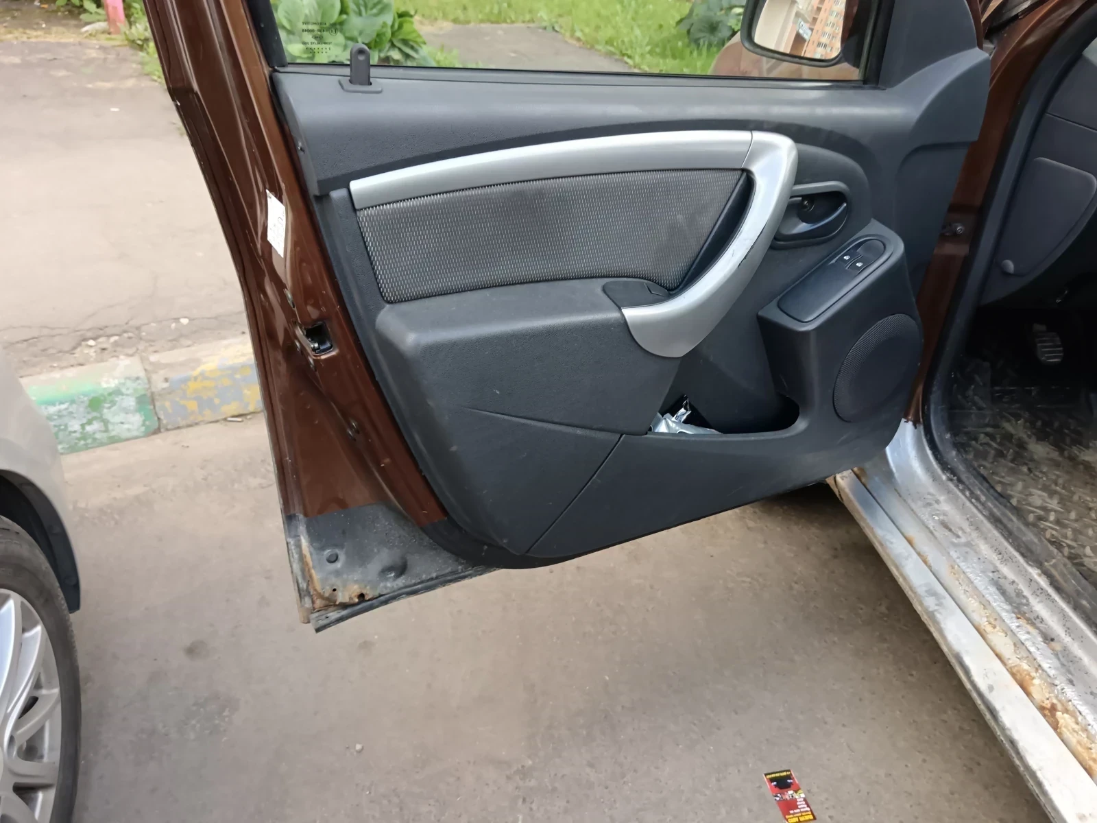 Renault Duster, 2012г, полный привод, механика