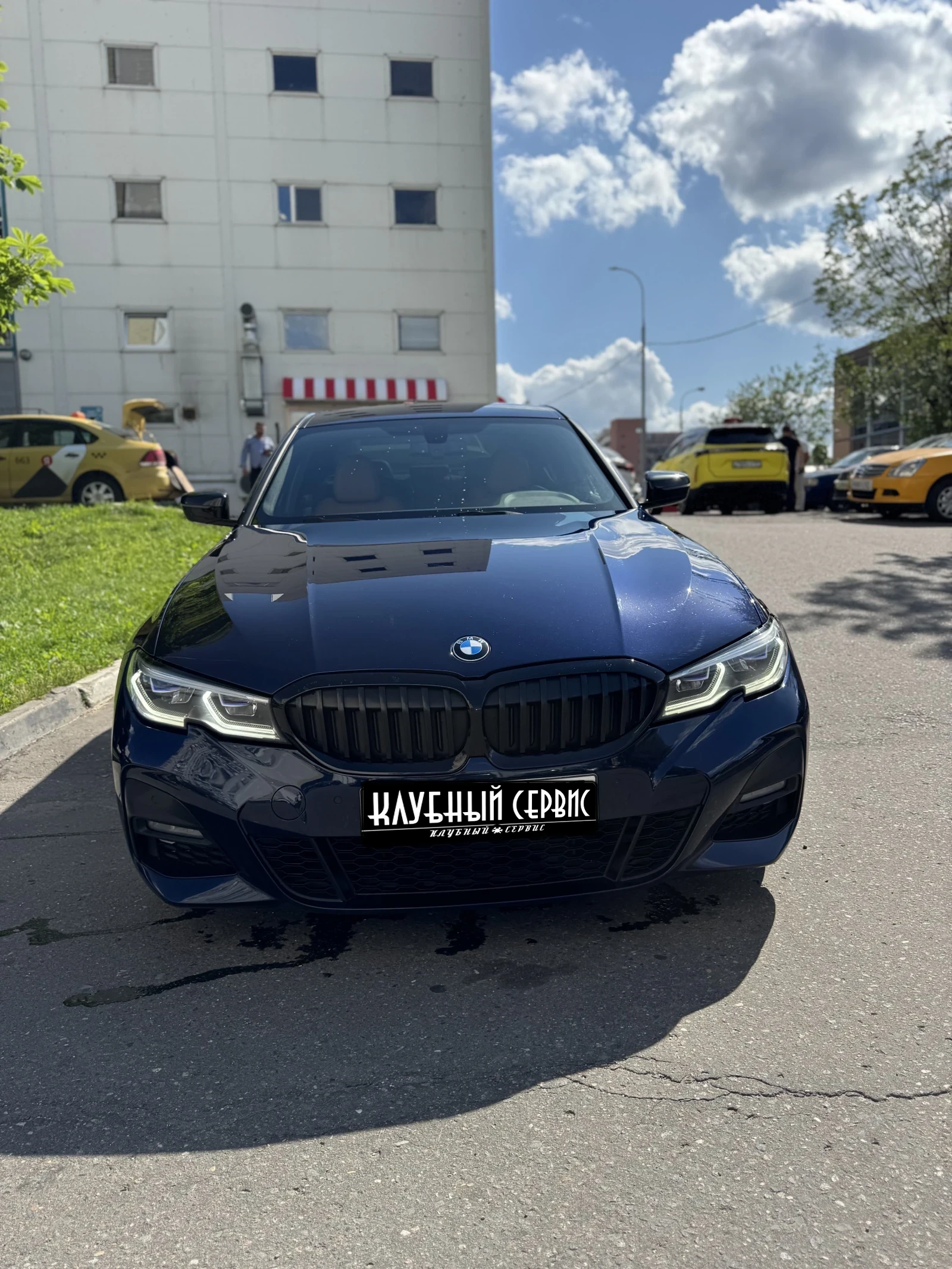 BMW 3 серии, 2019г, полный привод, автомат