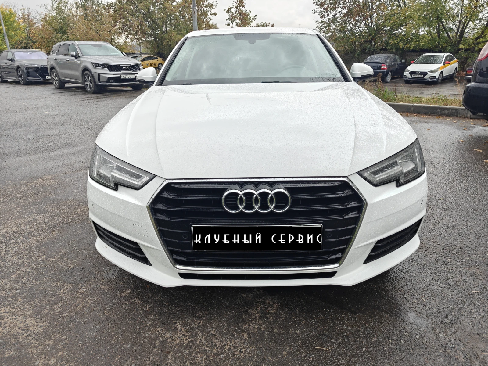 Audi A4, 2019г, передний привод, робот
