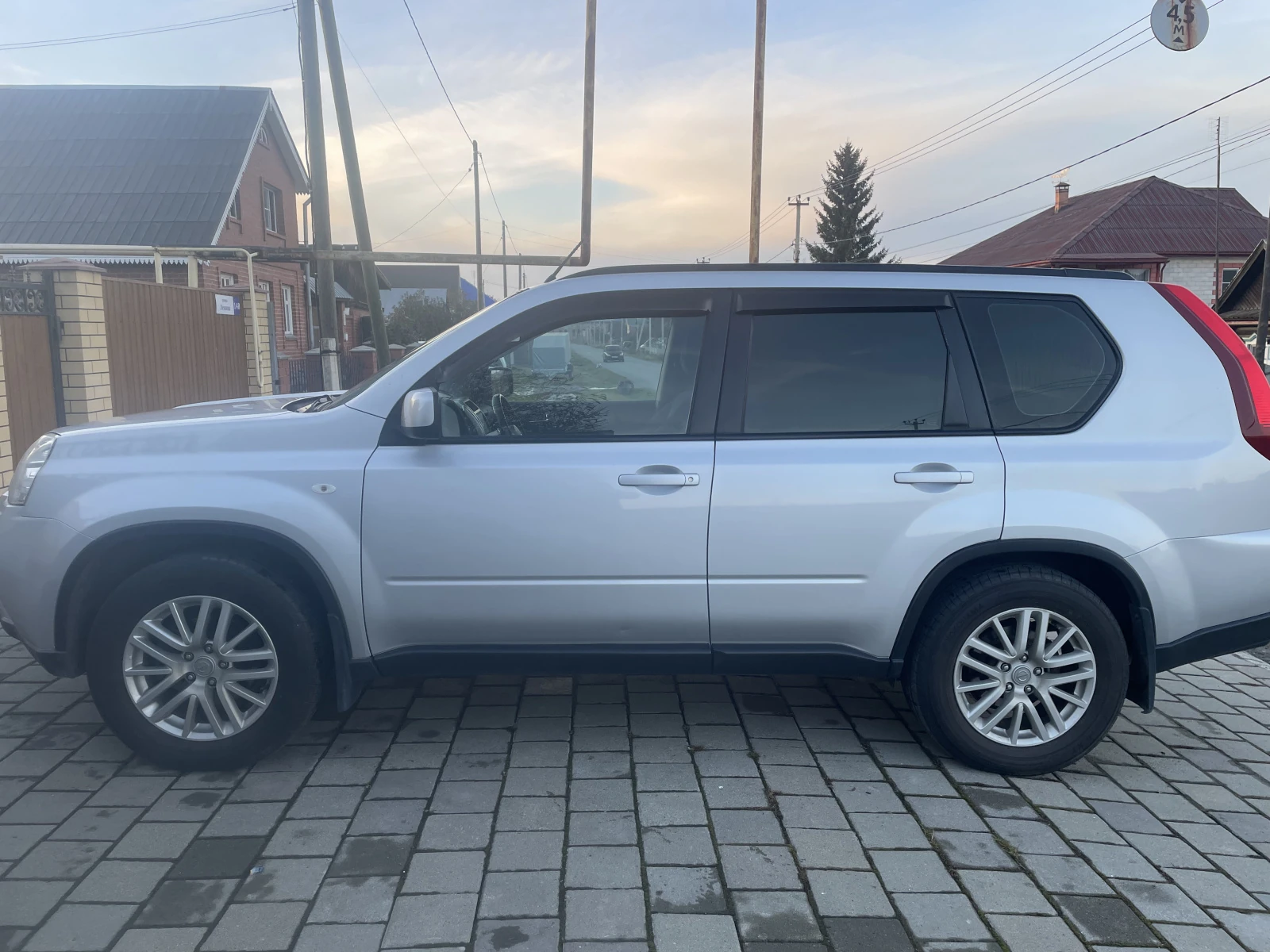 Nissan X-Trail, 2014г, полный привод, вариатор