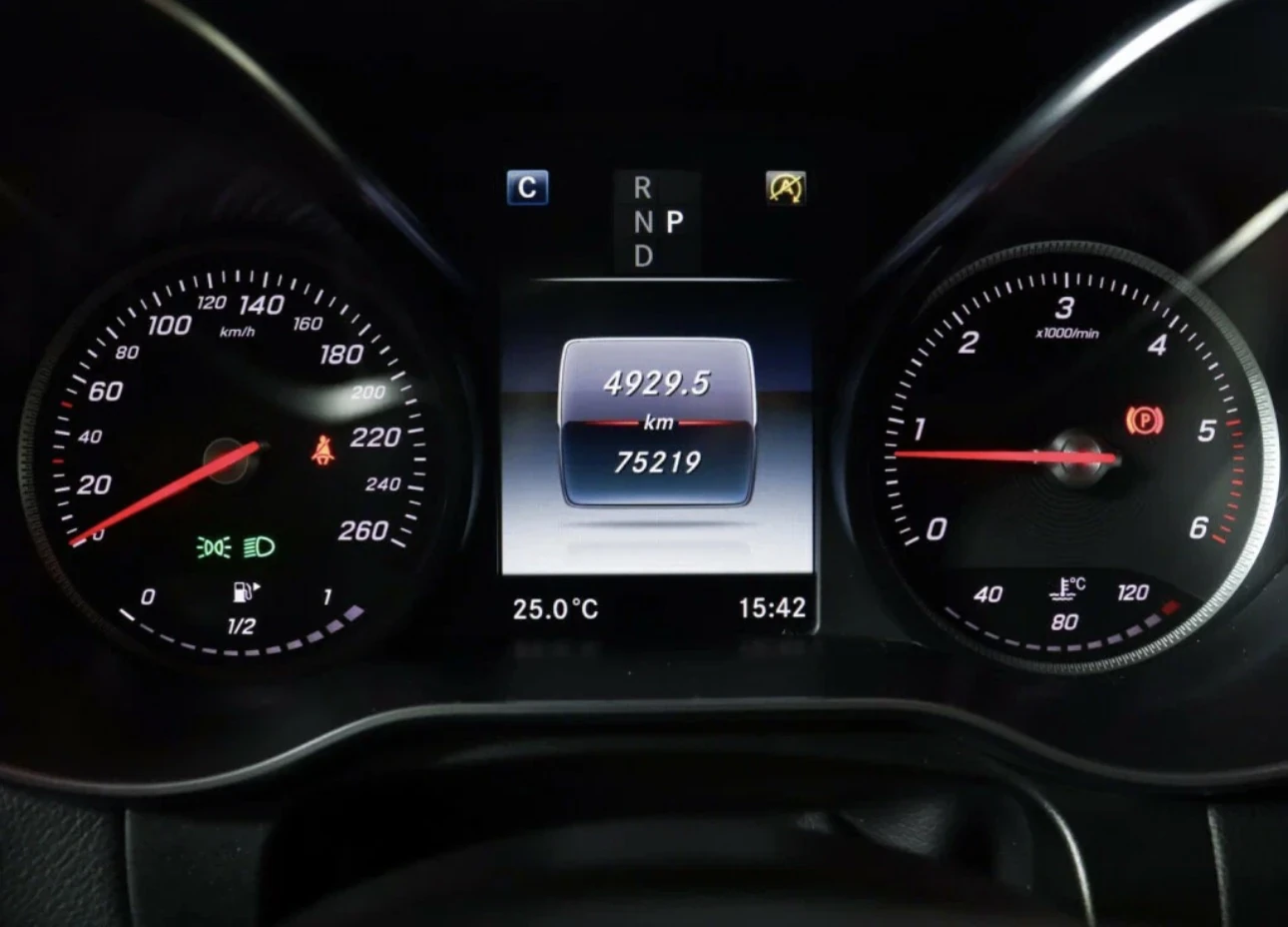 Mercedes-Benz GLC, 2016г, полный привод, автомат