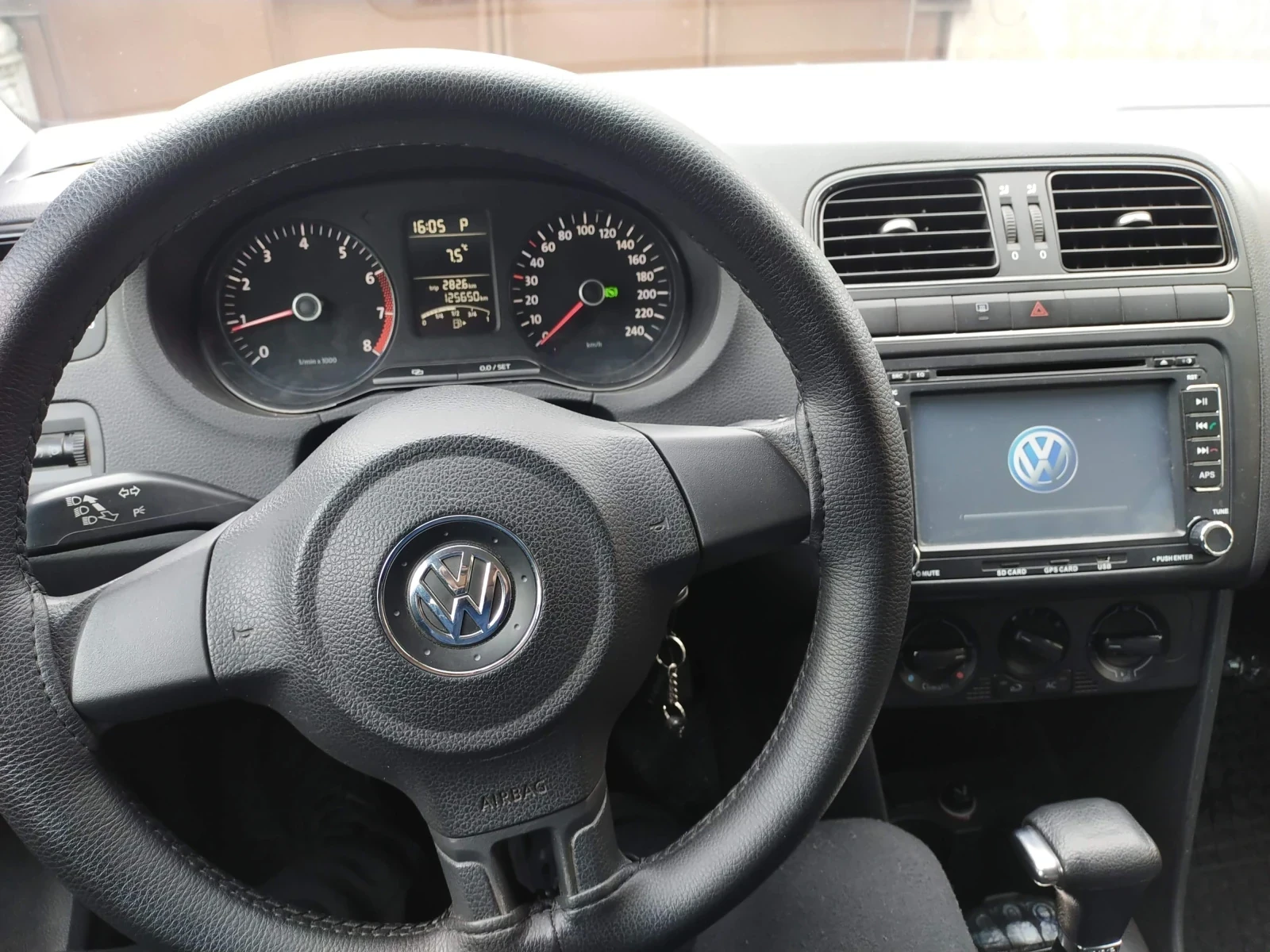 Volkswagen Polo, 2010г, передний привод, робот