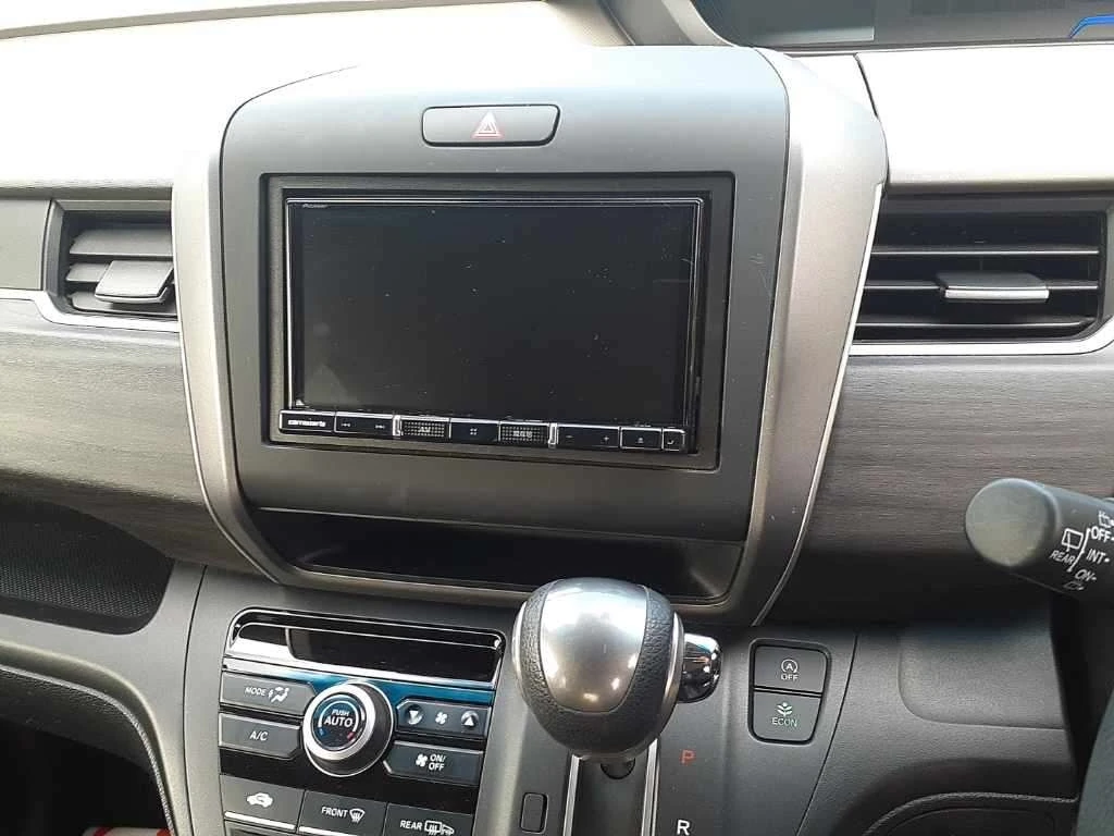 Honda Freed, 2020г, передний привод, вариатор