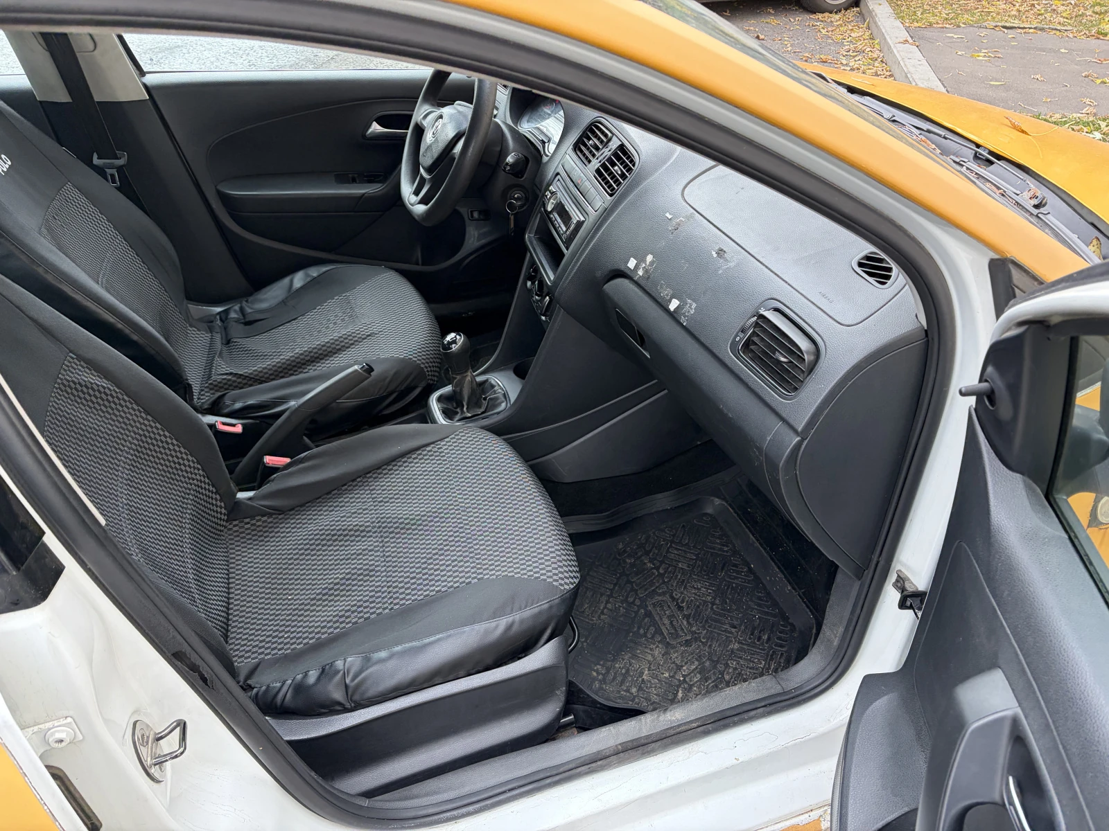 Volkswagen Polo, 2016г, передний привод, механика