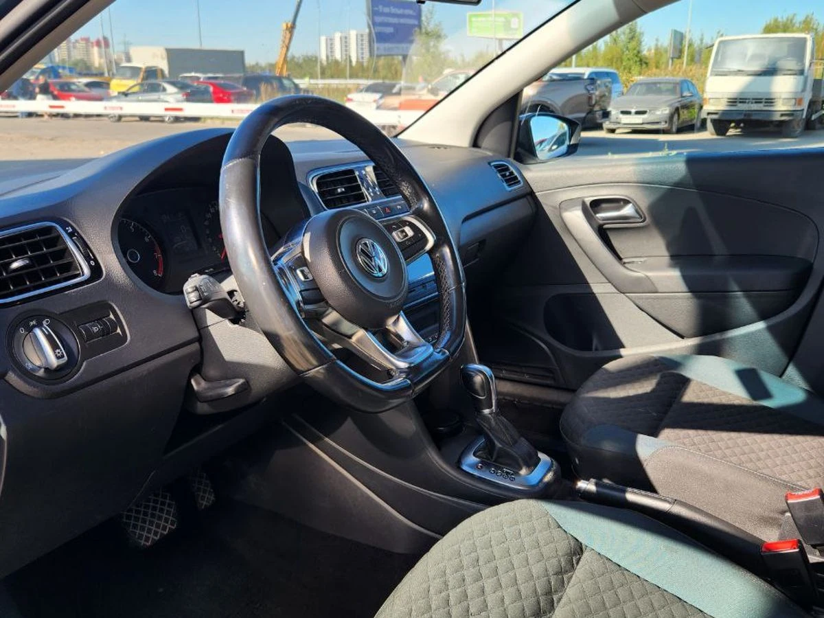 Volkswagen Polo, 2019г, передний привод, автомат